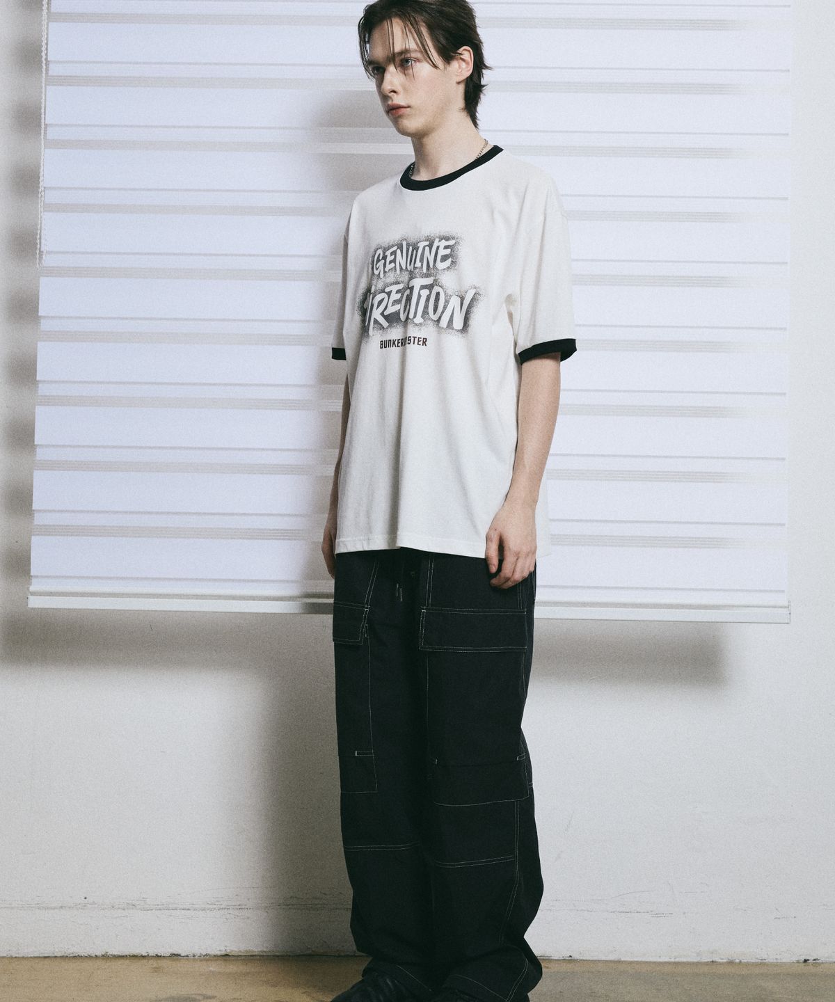 벙커버스터(BUNKERBUSTER) 타이포 그래픽 링거 반팔티 MQ2TU258_OFF WHITE