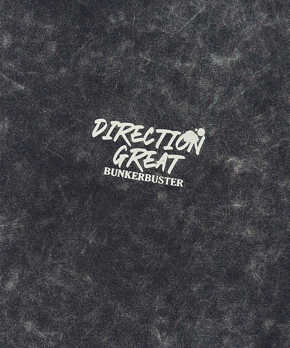 벙커버스터(BUNKERBUSTER) 스노우 워싱 서클 그래픽 반팔티 MQ2TU281_CHARCOAL