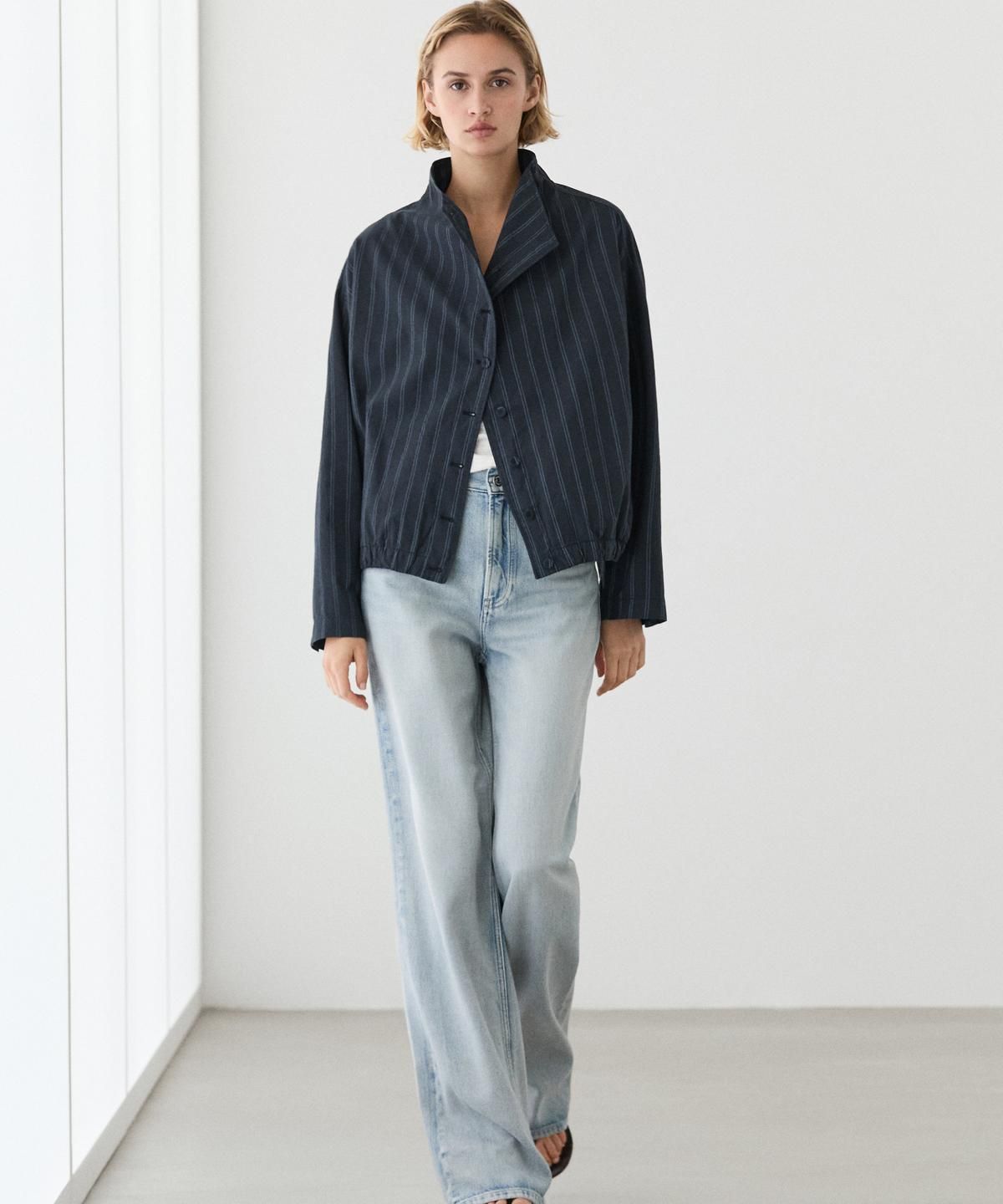 마시모두띠(MASSIMO DUTTI) 스트라이프 하이넥 봄버 자켓