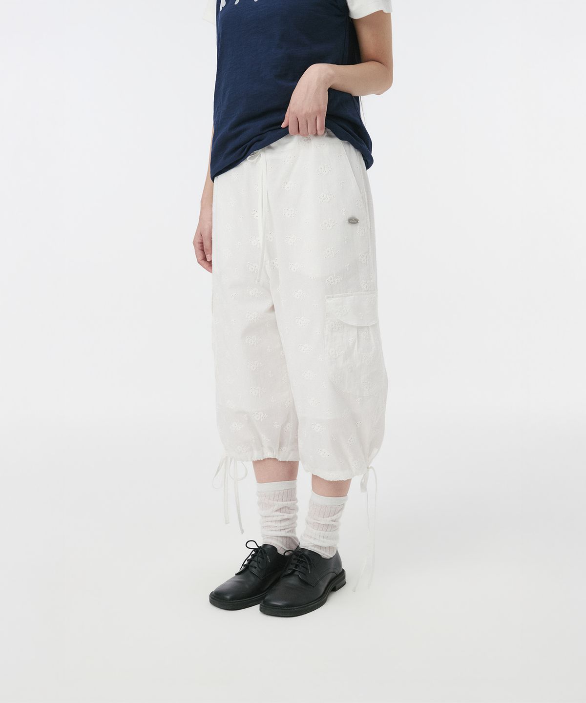 오헤시오(OHESHIO) EYELET PUNCHING CARGO PANTS, WHITE