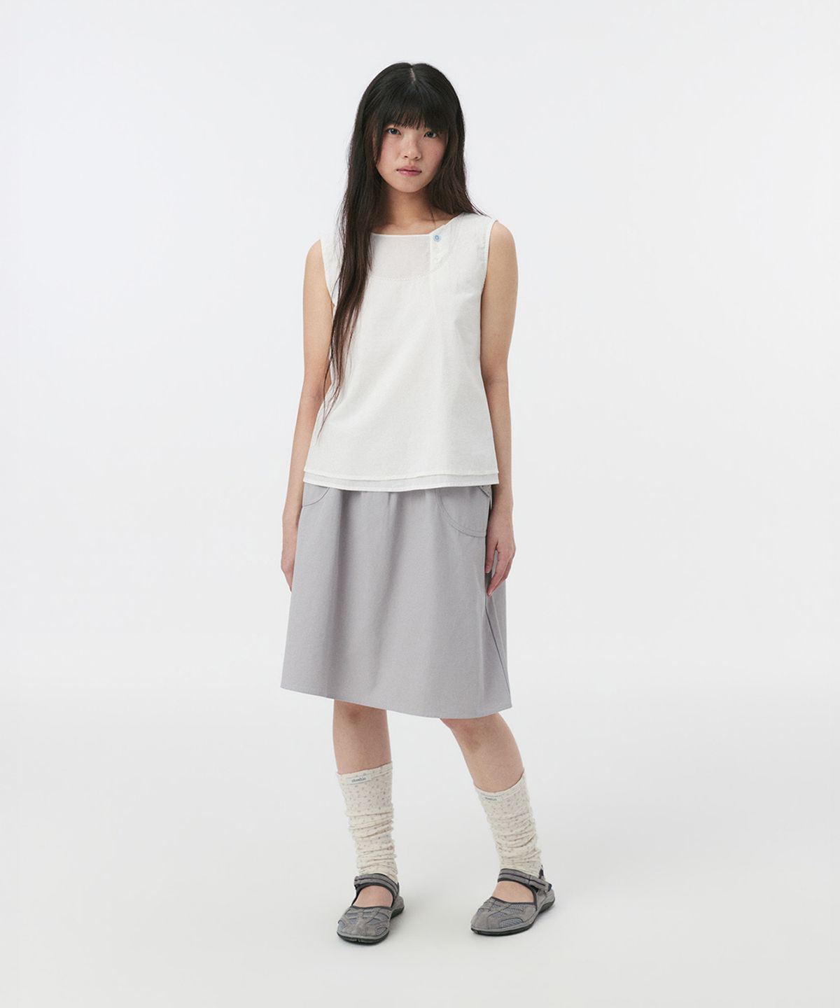 오헤시오(OHESHIO) BUTTON LAYERED SLEEVELESS BLOUSE, WHITE