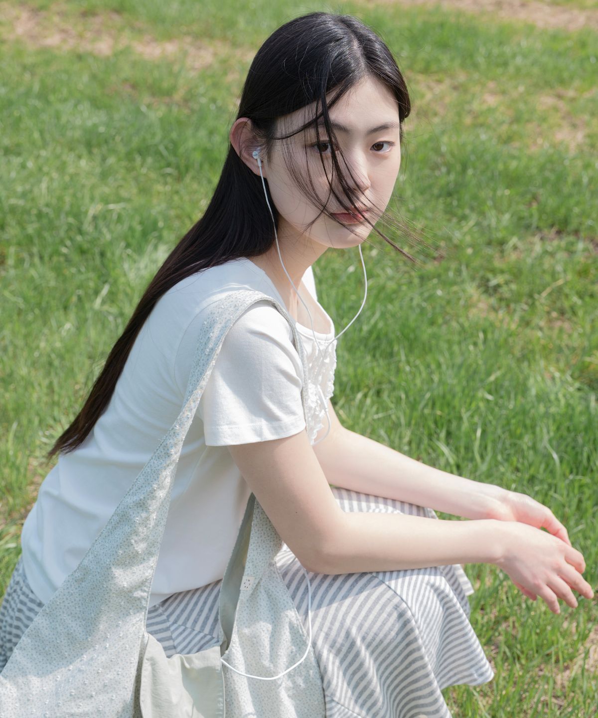 오헤시오(OHESHIO) FRILL JERSEY T-SHIRT, IVORY