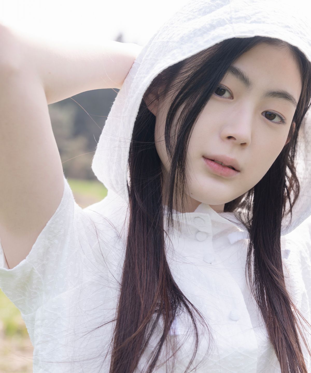 오헤시오(OHESHIO) PUNCHING HOODED HALF JUMPER, WHITE