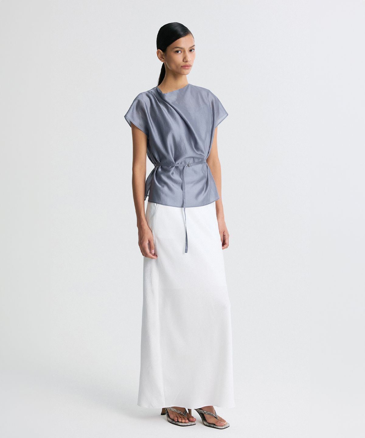 리이(RE RHEE) SHEER BELTED BLOUSE ASH BLUE