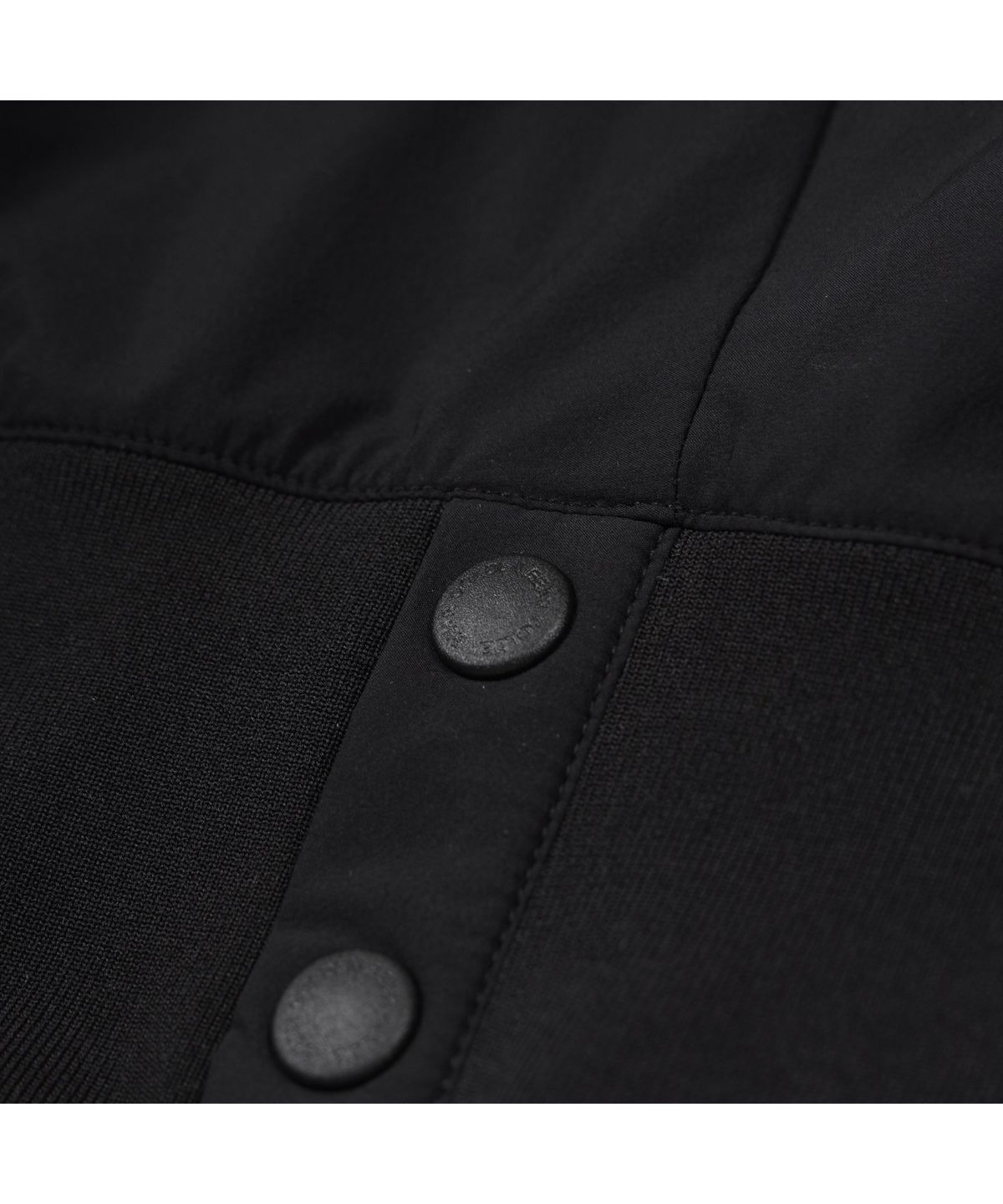 골든베어(GOLDEN BEAR) (W) V-neck Sleeveless Woven Vest G5VAM26211BKX