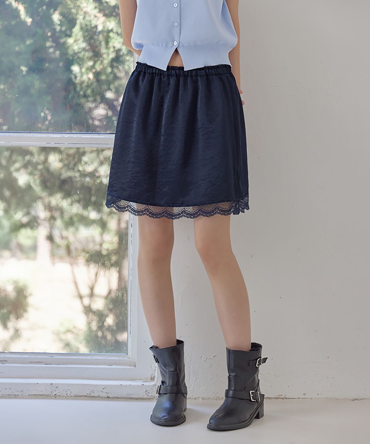 런던다다(LONDONDADA) Satin Lace Hem Mini Skirt, NAVY