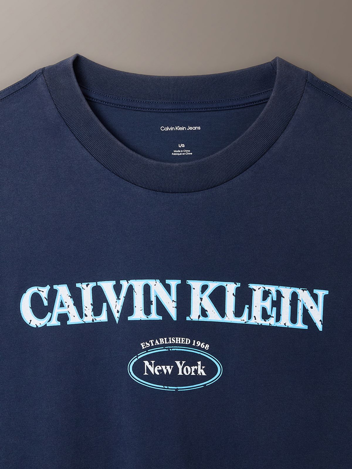 캘빈클라인 진(CALVIN KLEIN JEANS) 애시드 워시 그래픽 반팔 티셔츠 A4RG840G CEY