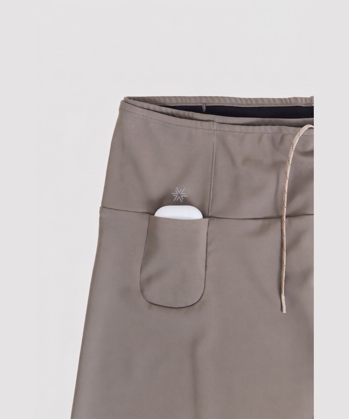 누비즈(NUBEEZ) 5-pocket short tights