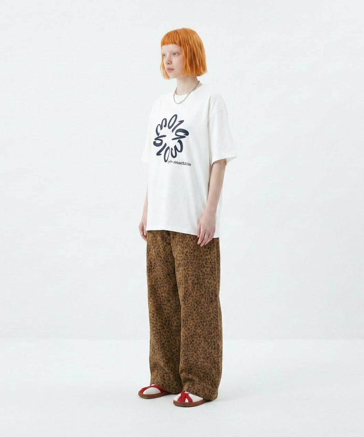 블로우(BLOW) PIGMENT_TYPOGRAPHY T-SHIRT [NAVY LOGO]