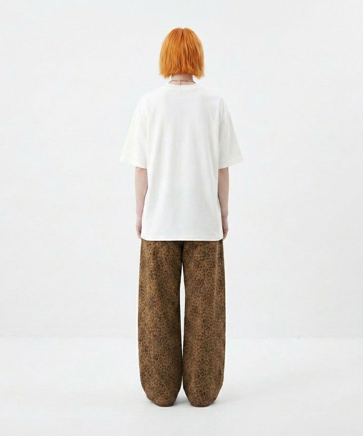 블로우(BLOW) PIGMENT_TYPOGRAPHY T-SHIRT [NAVY LOGO]