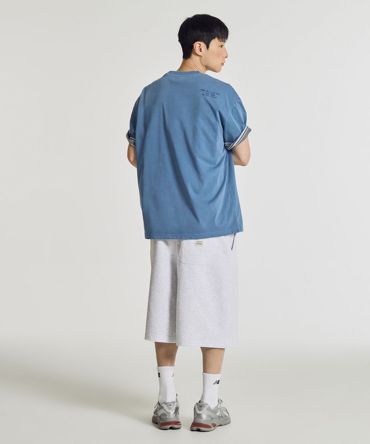 뉴발란스(NEW BALANCE) NBNEG21453 / UNI 에센셜 시그니처 다잉 반팔티 (DYEING BLUE)