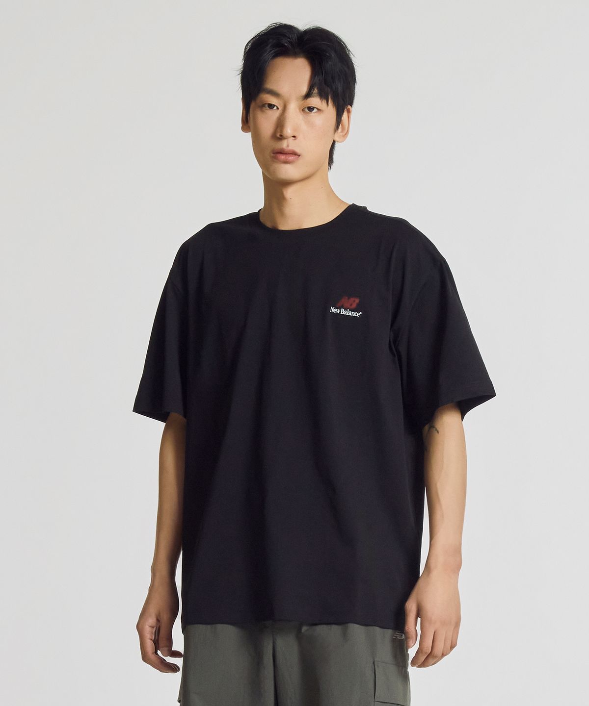 뉴발란스(NEW BALANCE) NBNEG31613 / UNI FROZEN 1906 반팔티 (BLACK)