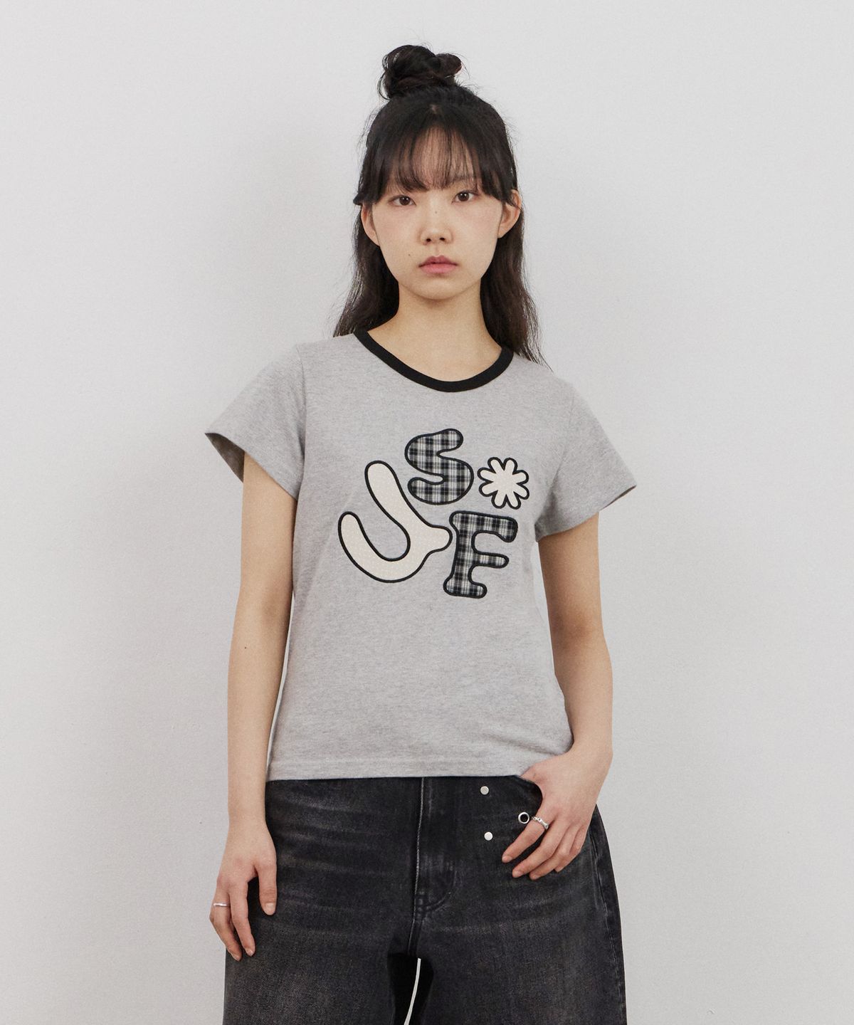 어반스터프(URBANSTOFF) 체크 도트 아플리케 티 (멜란지)