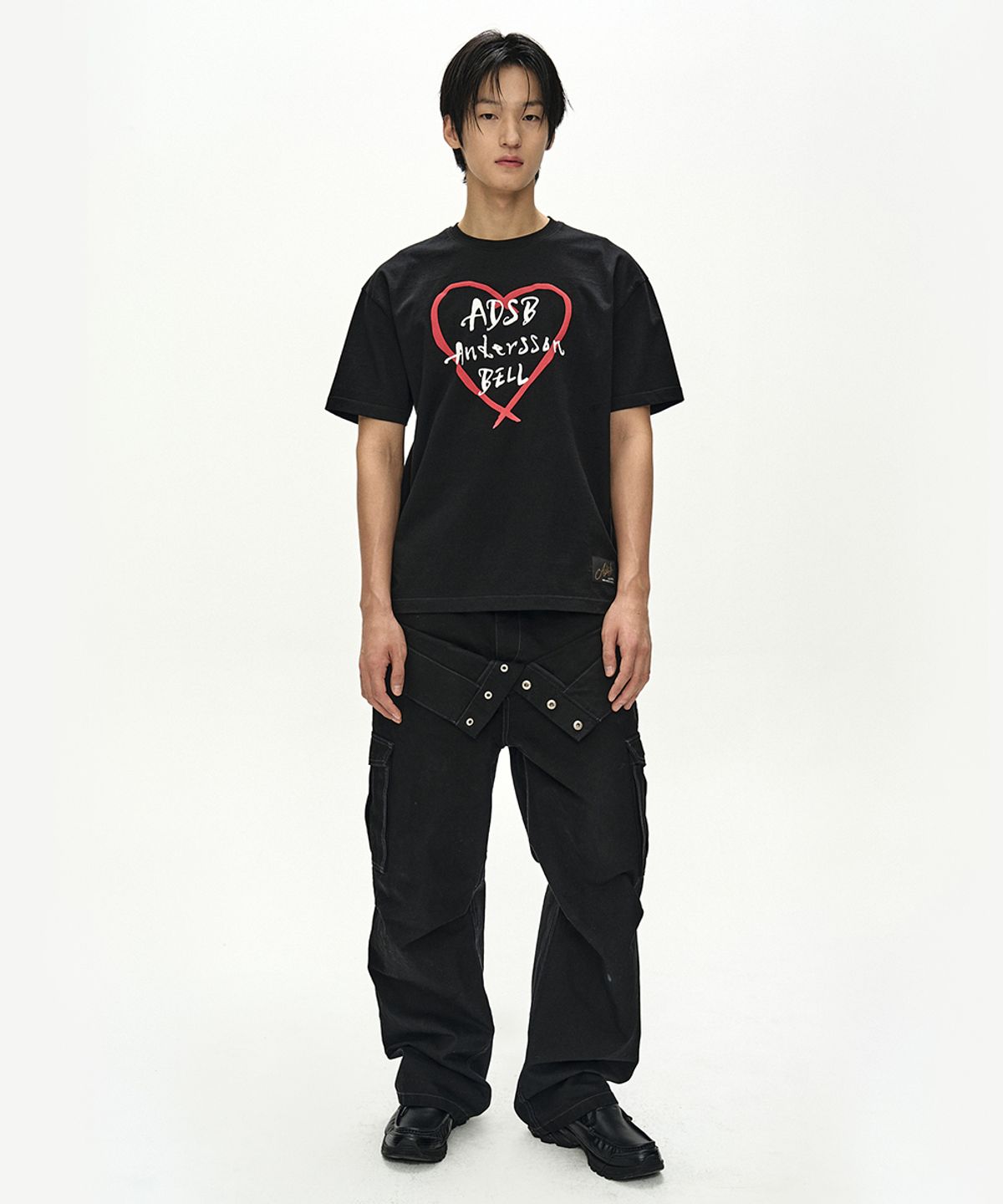 앤더슨벨(ADSB ANDERSSON BELL) UNISEX HEART KELLY LOGO T-SHIRT atb1682u(BLACK/RED)