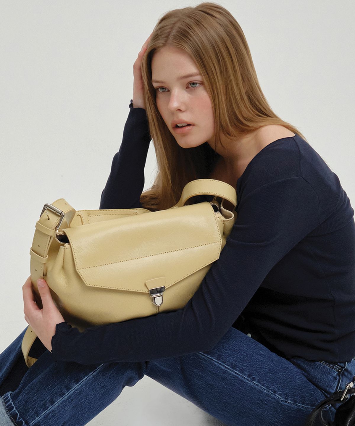 넛넛(NUTNUT) Aure Buckle Flap Bag - YELLOW