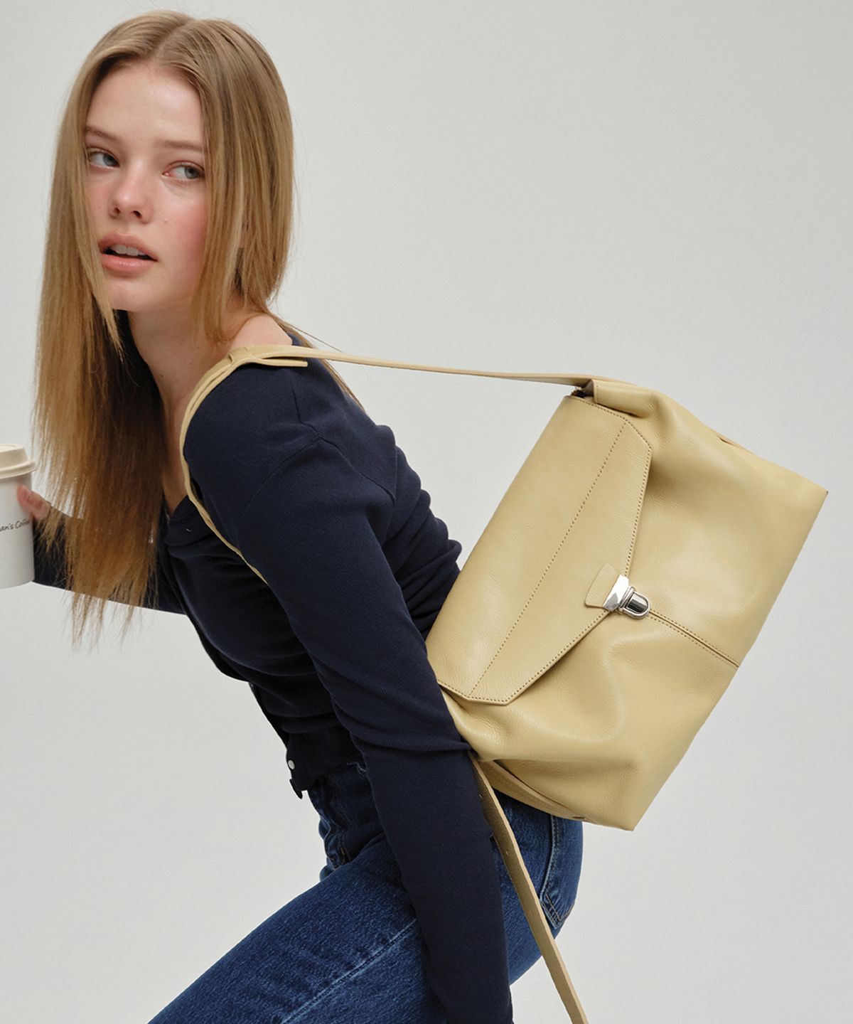 넛넛(NUTNUT) Aure Buckle Flap Bag - YELLOW
