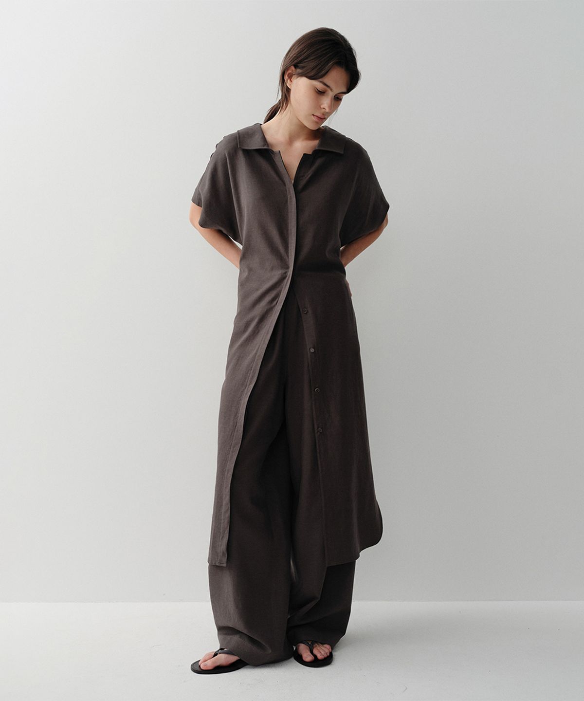 이아(EAAH) MALLOW LINEN SHIRT DRESS (BROWN)