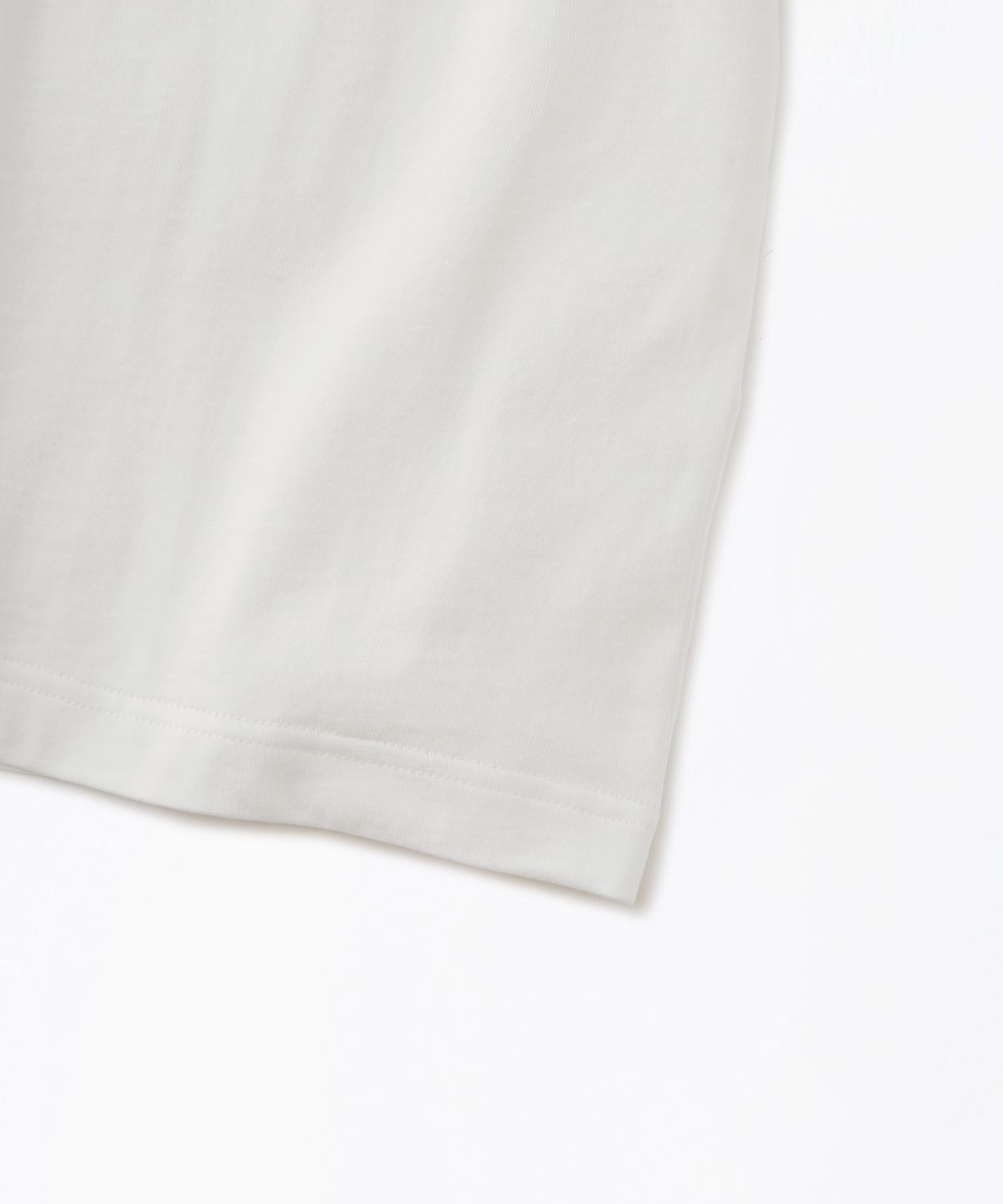 아웃스탠딩(OUTSTANDING) V.S.C TEE(THE CALM SIDE)_OFF WHITE