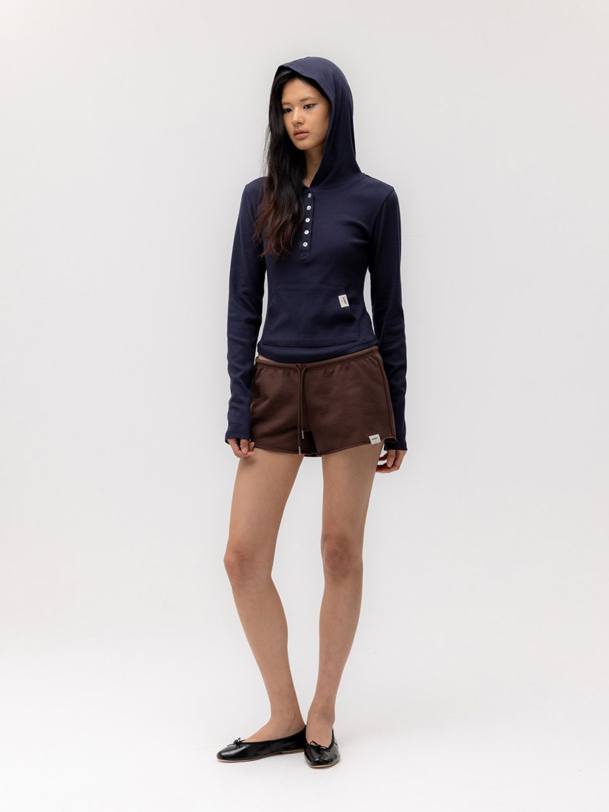 글로니(GLOWNY) G FINE BUTTON HOODIE (NAVY)