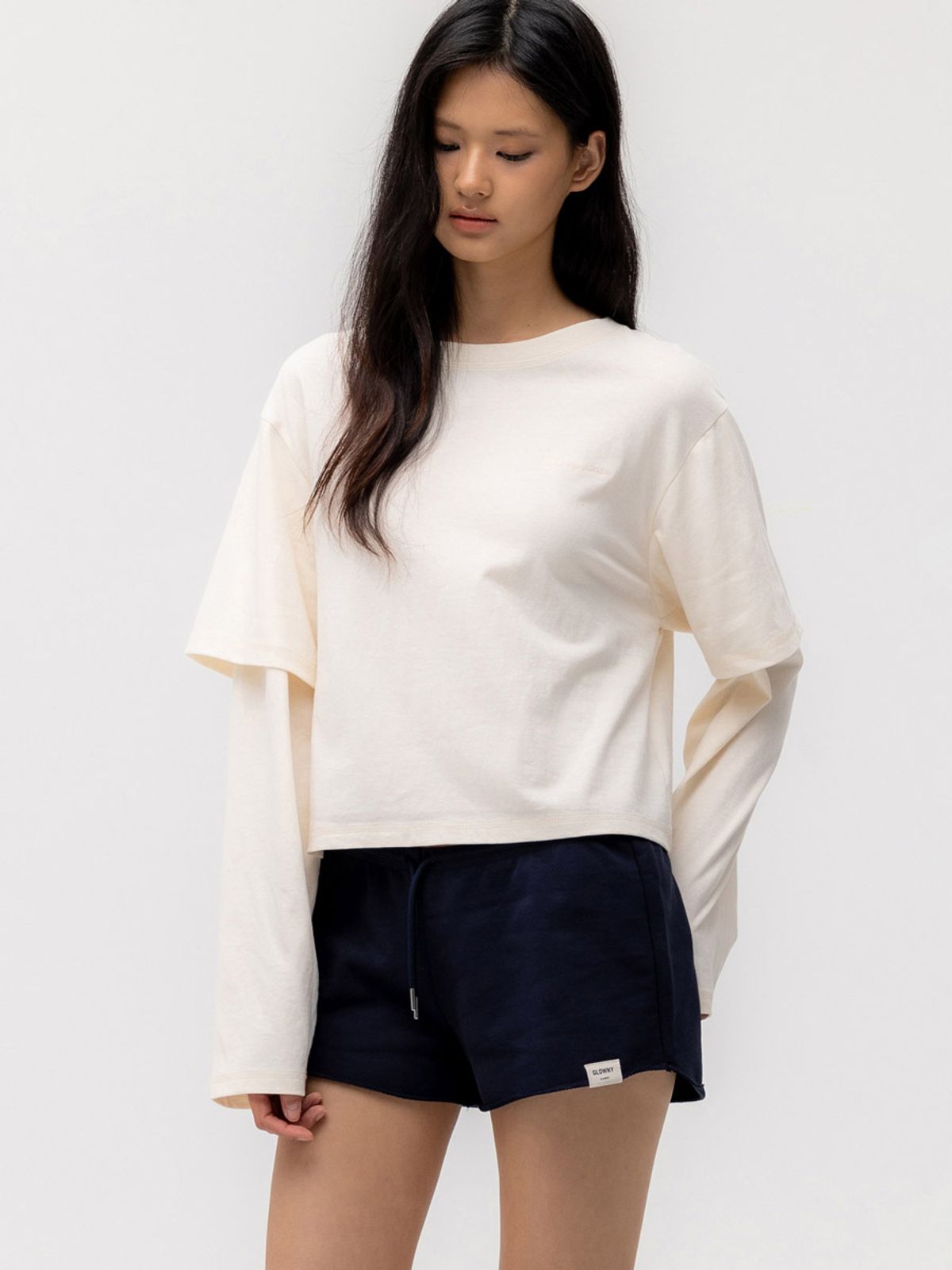 글로니(GLOWNY) G DOUBLE SLEEVE LETTER TEE (IVORY)