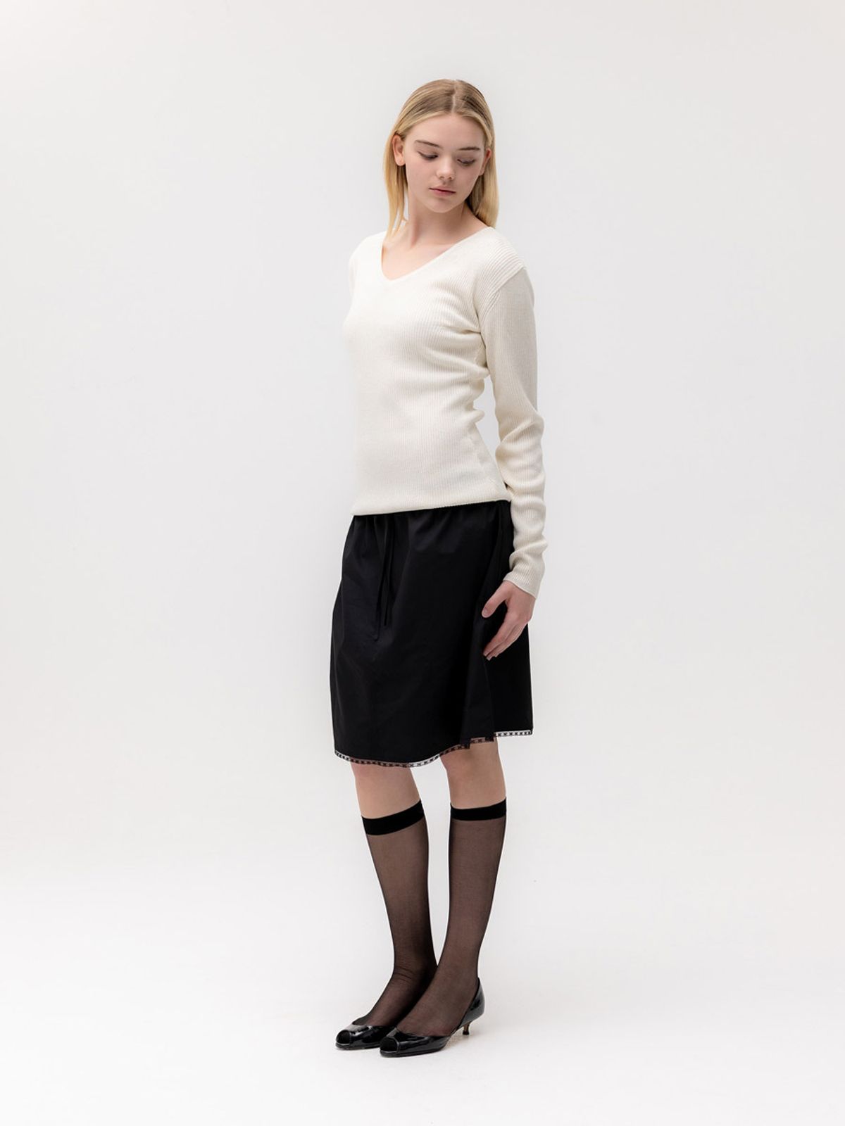글로니(GLOWNY) G CLASSIC LACE-UP MIDI SKIRT (BLACK)