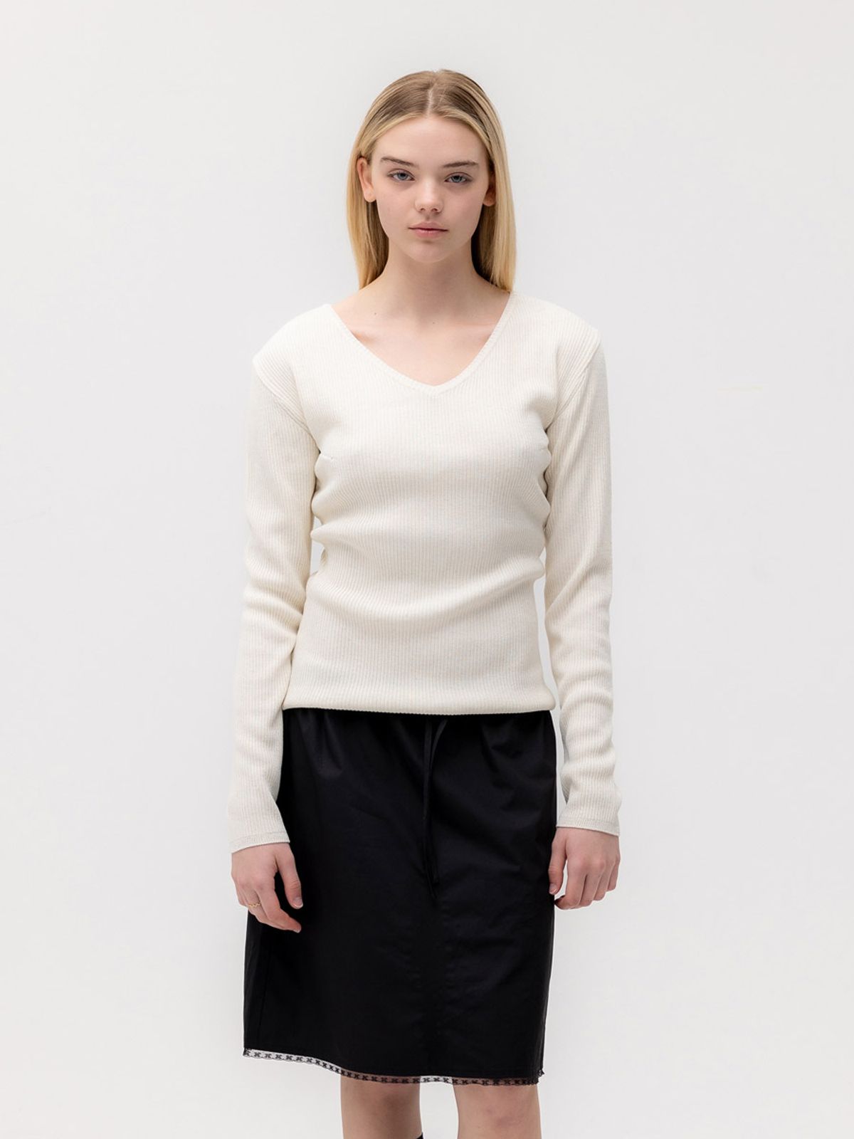 글로니(GLOWNY) G CLASSIC RIB V-NECK KNIT (OATMEAL)