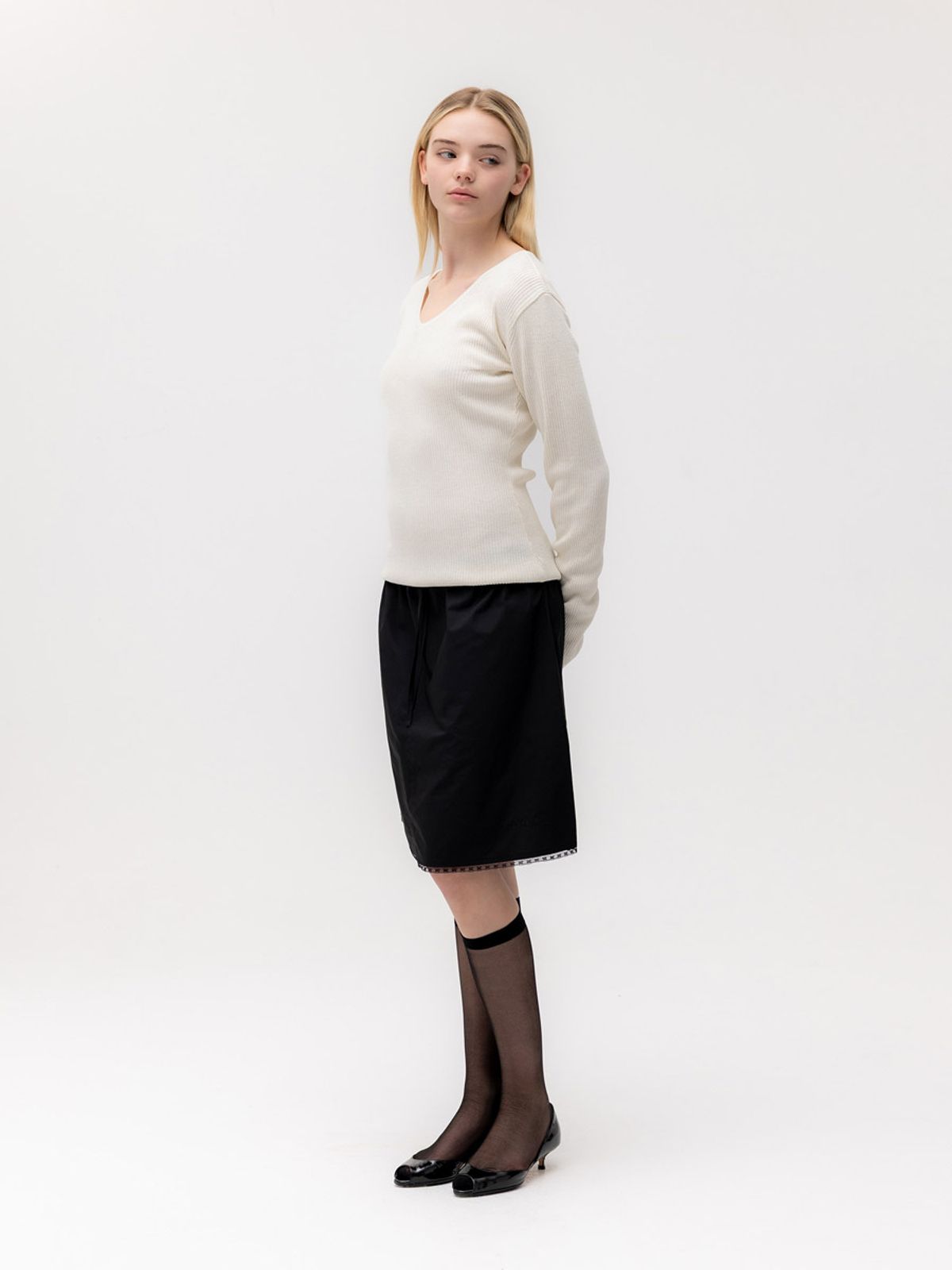 글로니(GLOWNY) G CLASSIC RIB V-NECK KNIT (OATMEAL)