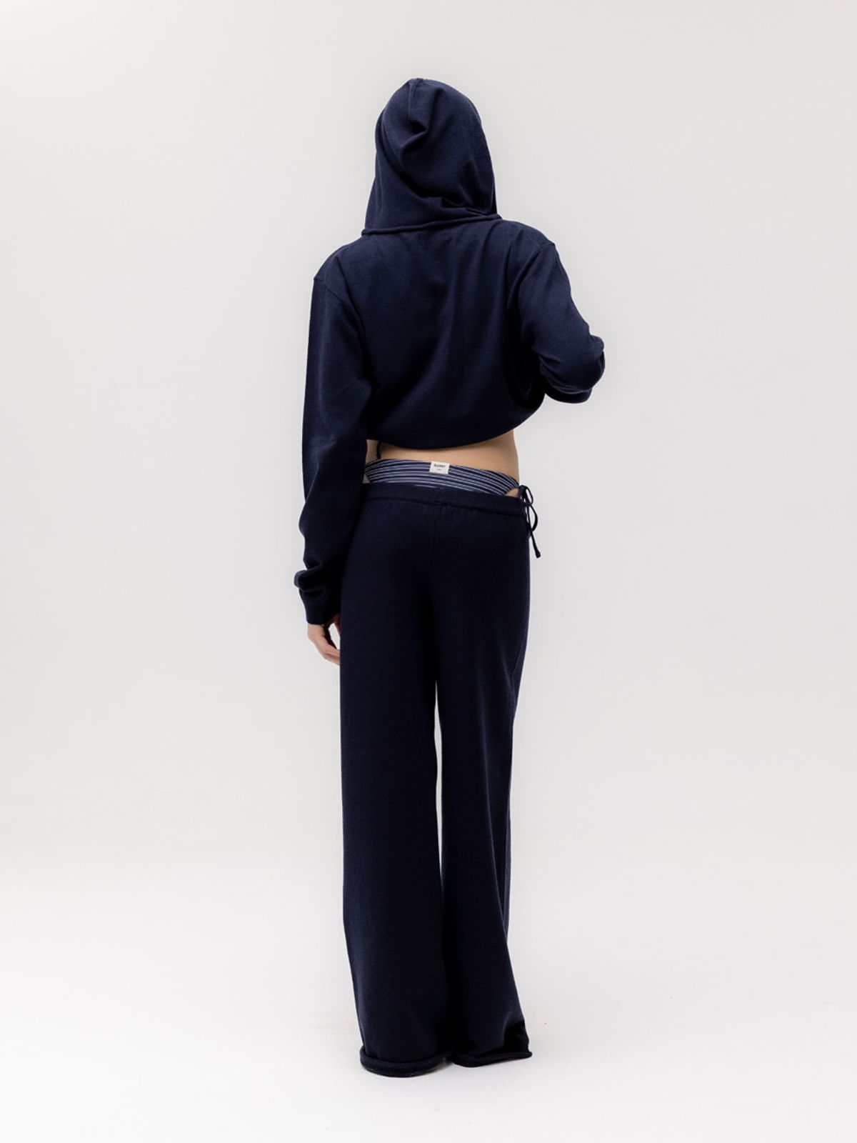 글로니(GLOWNY) G HUG KNIT PANTS (NAVY)