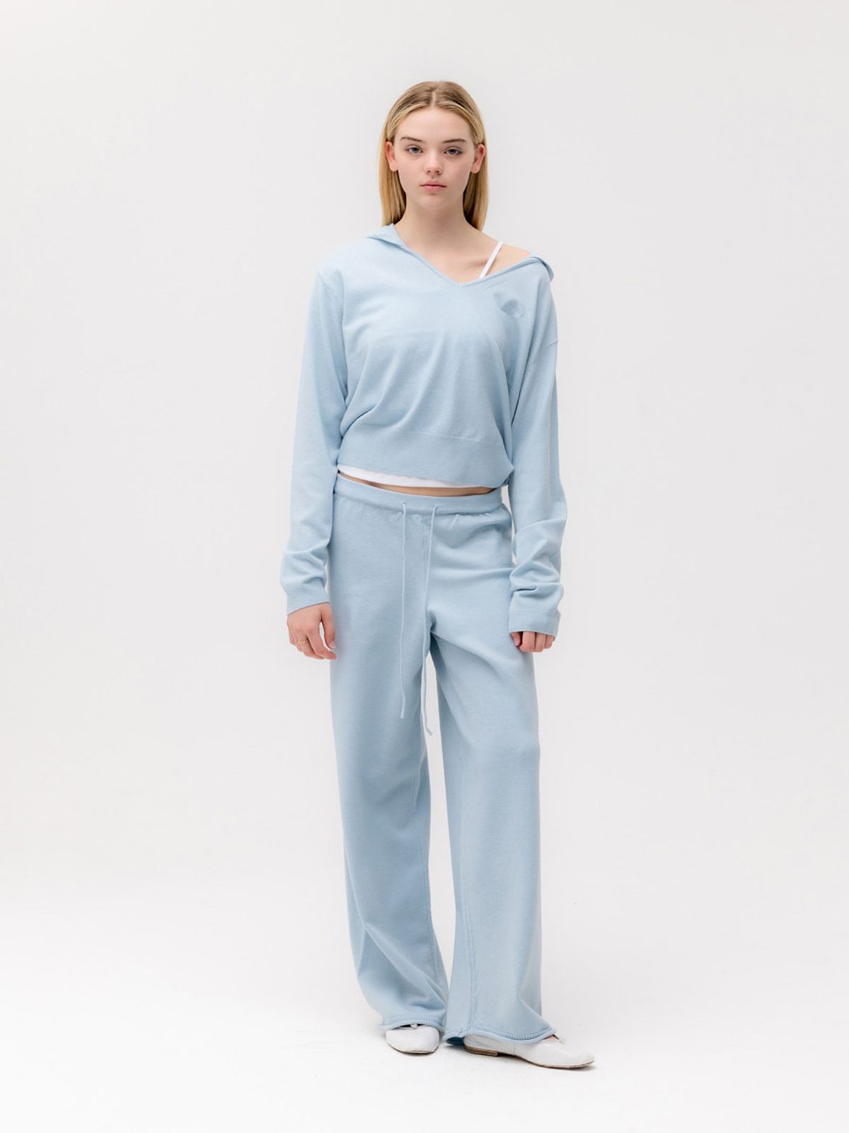 글로니(GLOWNY) G HUG KNIT PANTS (BABY BLUE)