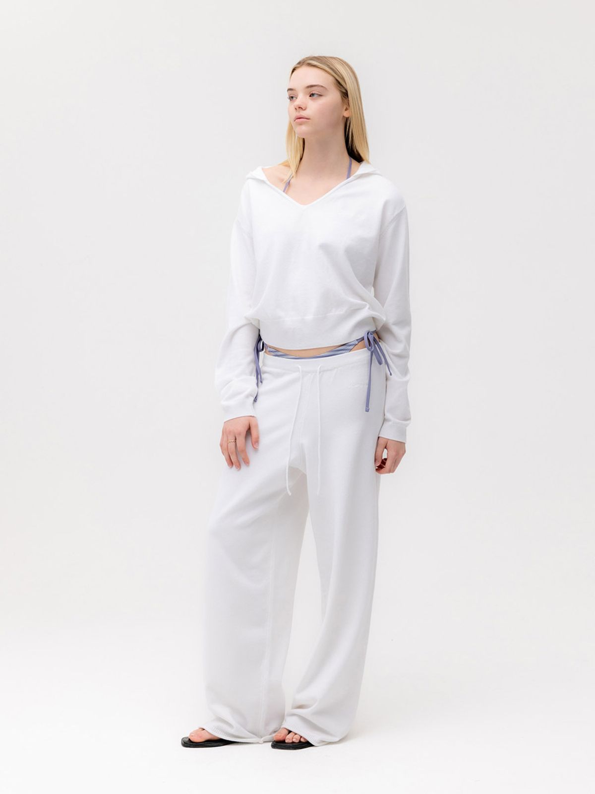글로니(GLOWNY) G HUG KNIT PANTS (WHITE)
