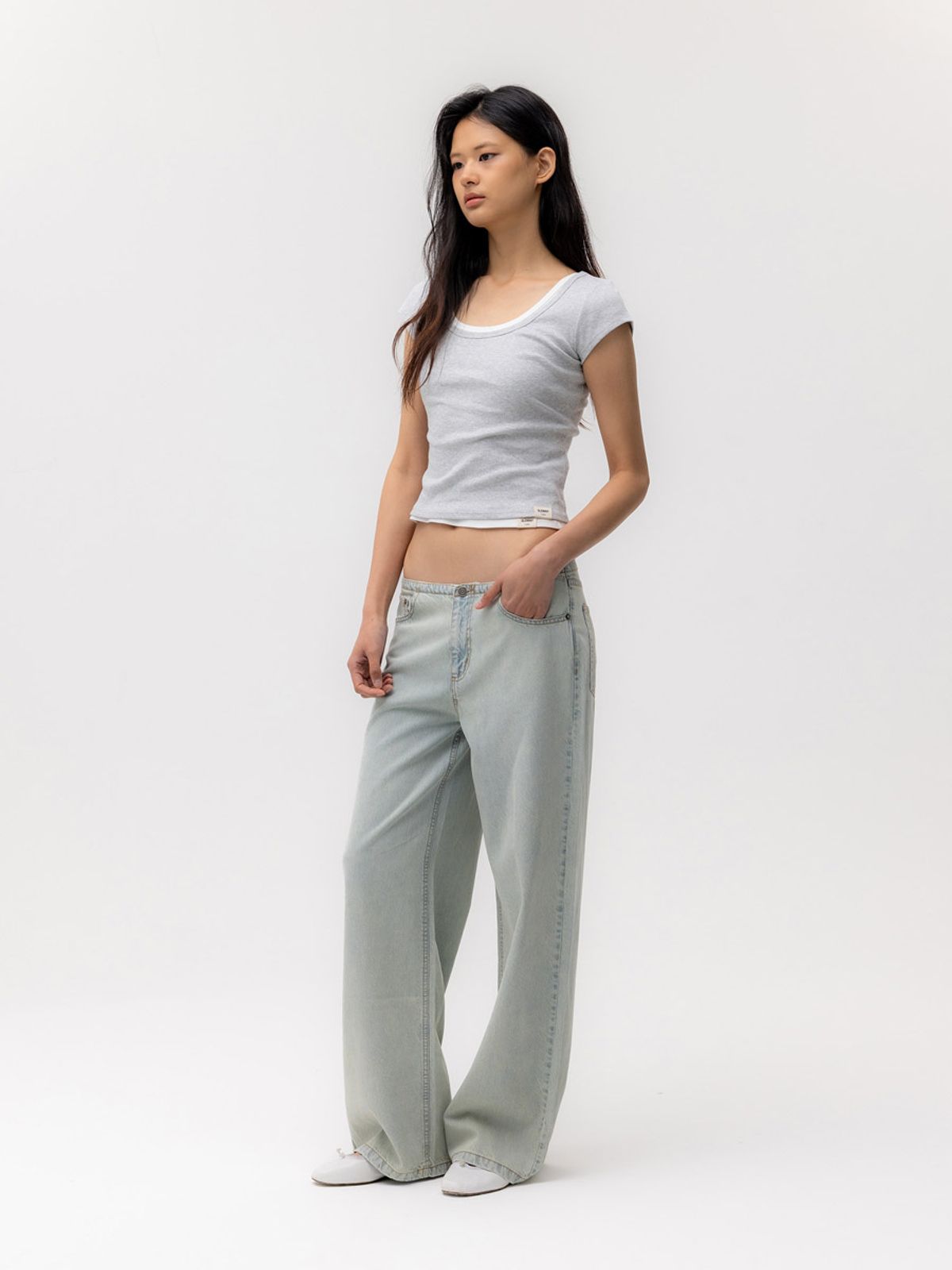 글로니(GLOWNY) G DEEP SCOOP TEE (MELANGE GRAY)
