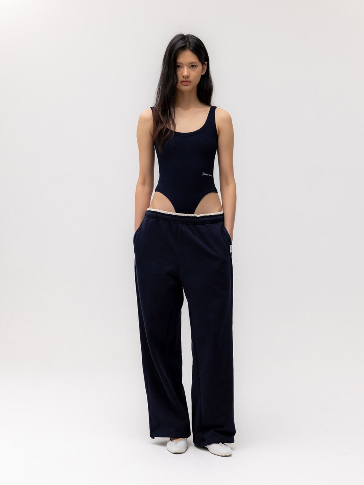 글로니(GLOWNY) G CONTRAST SWEATPANTS 2.0 (NAVY)