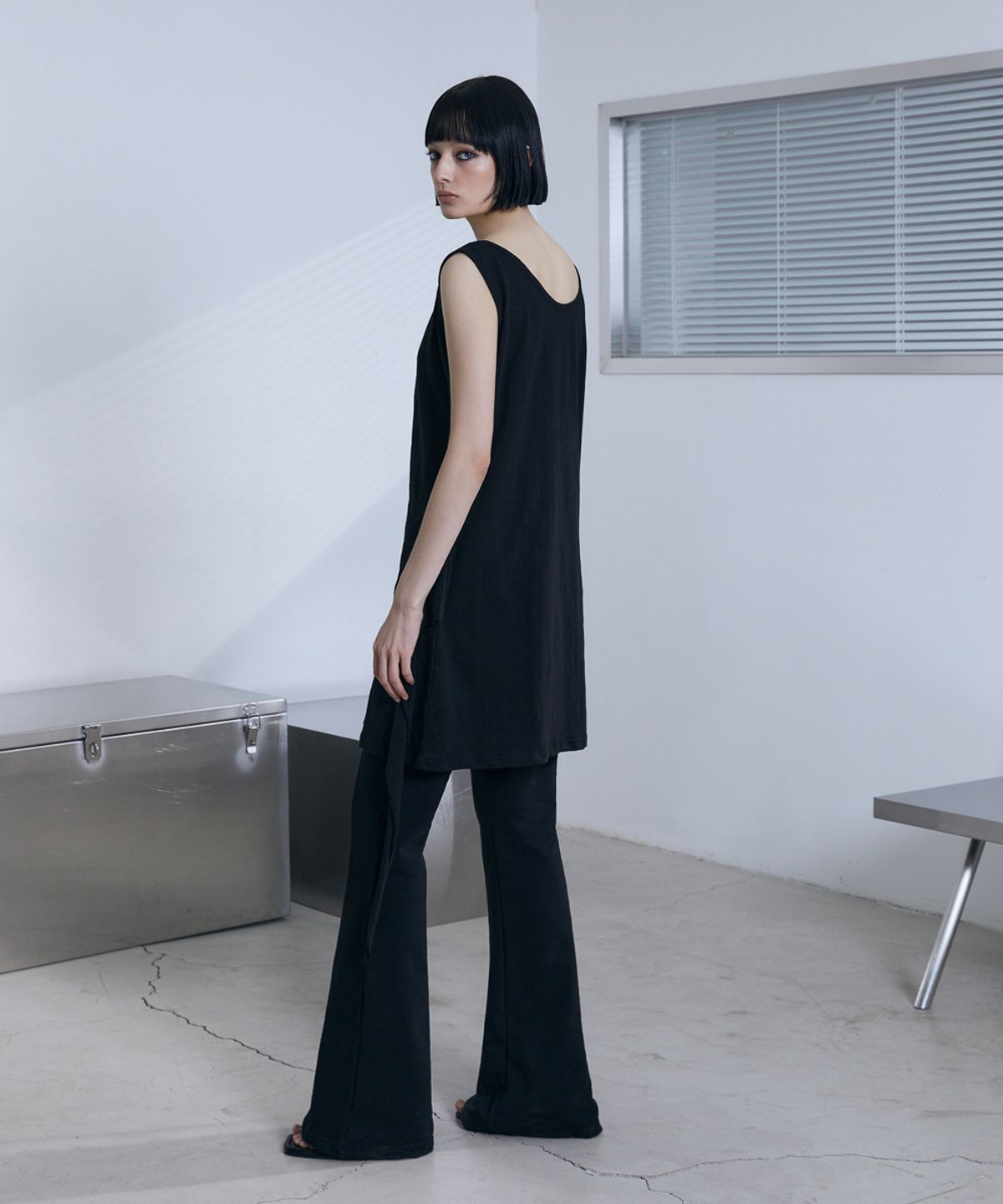 분트(VOONT) Henley Neck Tie Mini Dress (BLACK)