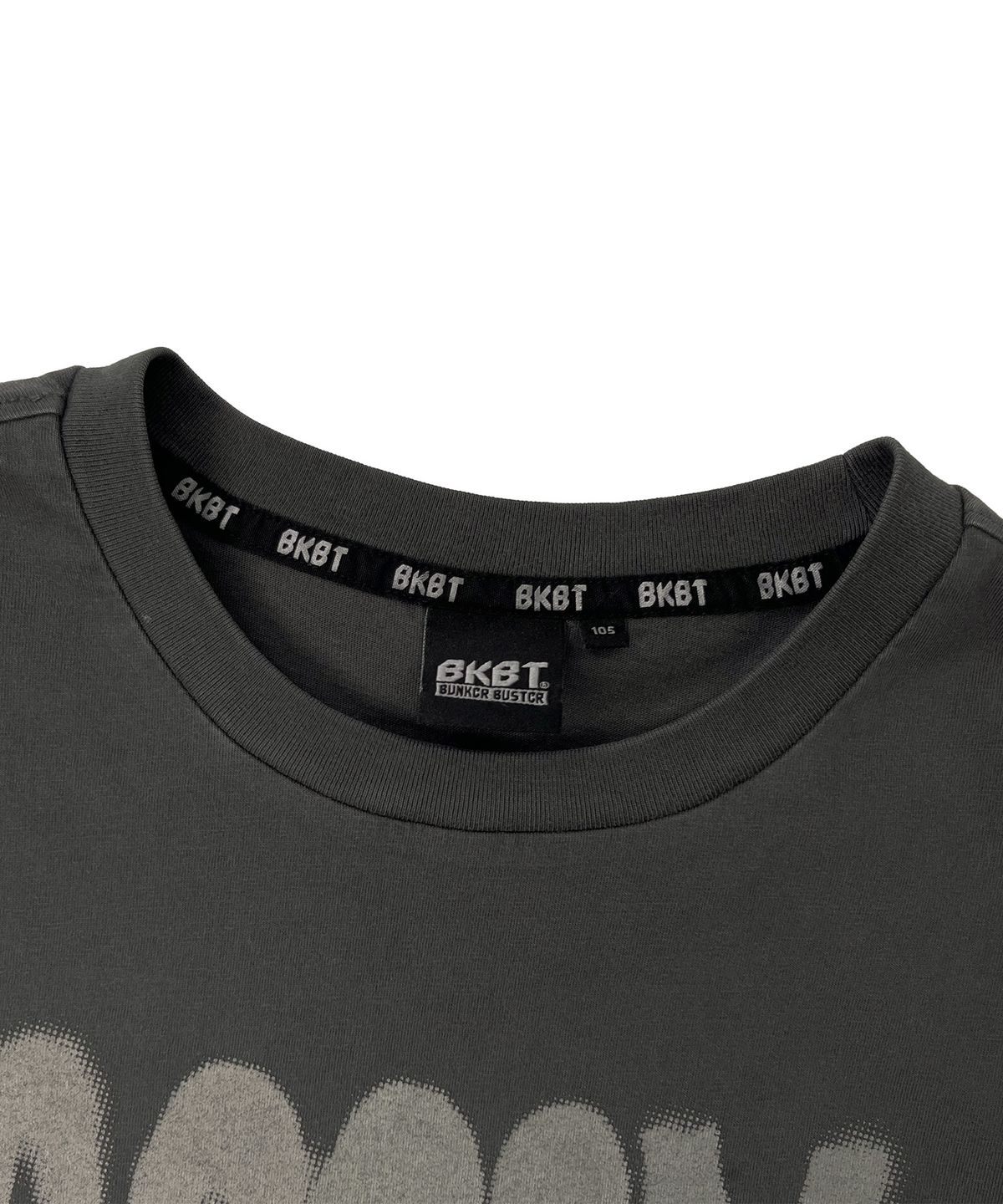 벙커버스터(BUNKERBUSTER) 페이드 그래픽 레터 반팔티 MQ2TU252_CHARCOAL