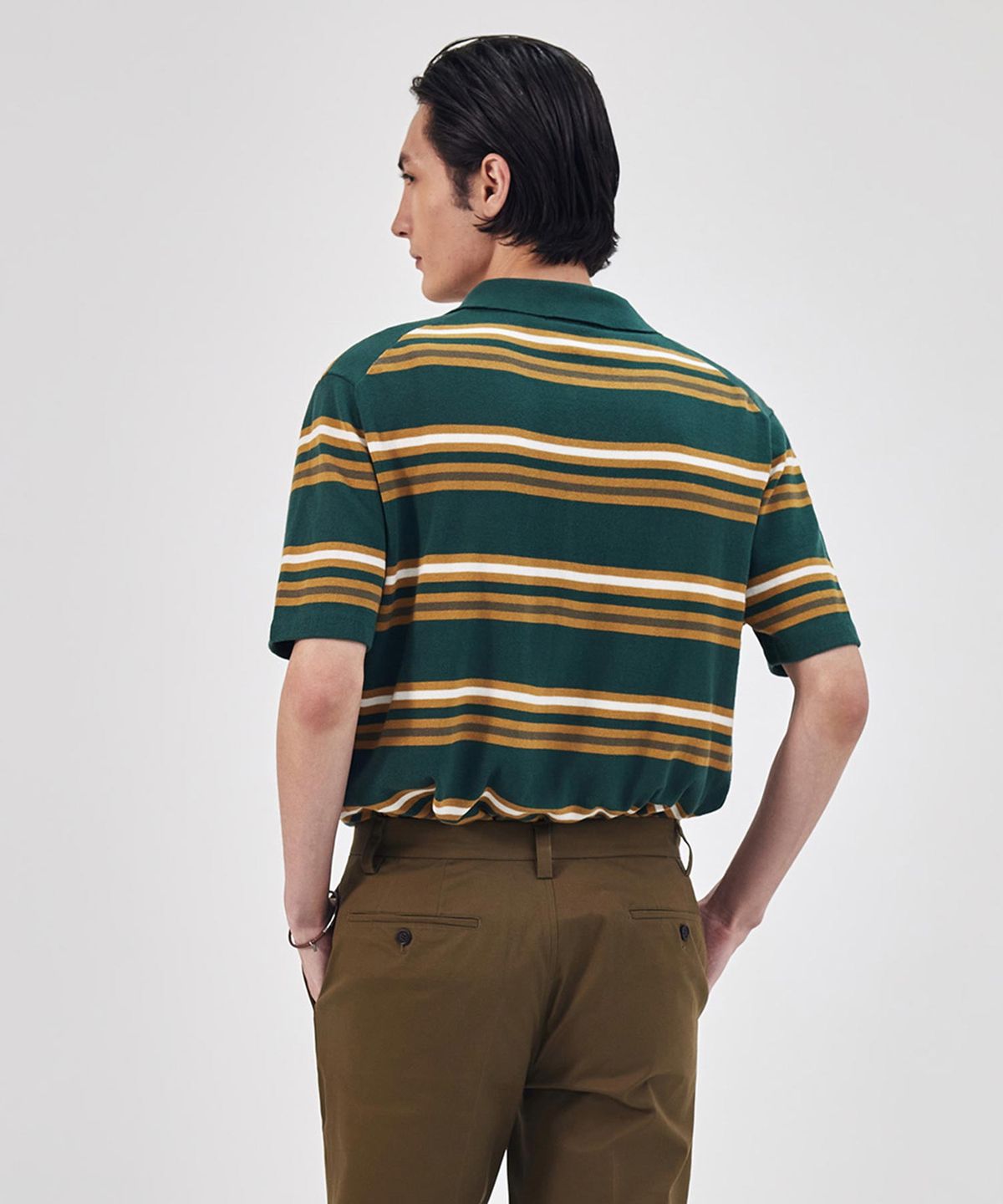 더니트컴퍼니(THEKNITCOMPANY) 오레아 스트라이프 지퍼 폴로 셔츠 - 포지 그린