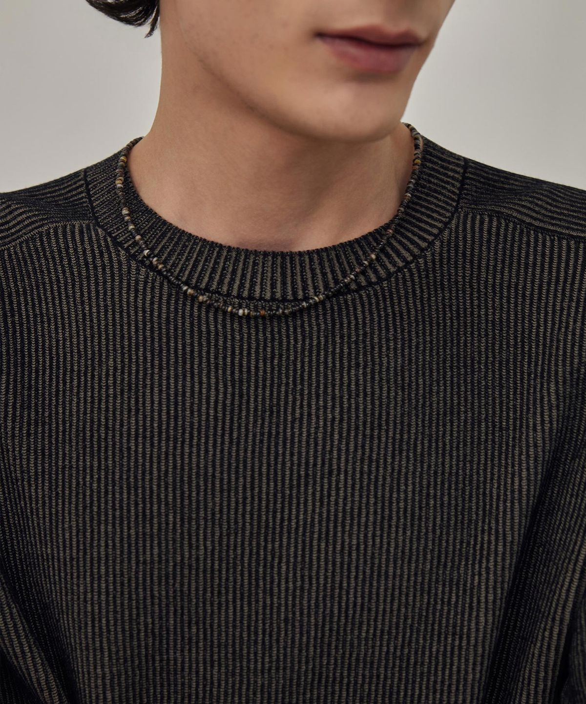 더니트컴퍼니(THEKNITCOMPANY) 아비스 린넨 크루넥 - 오닉스 블랙