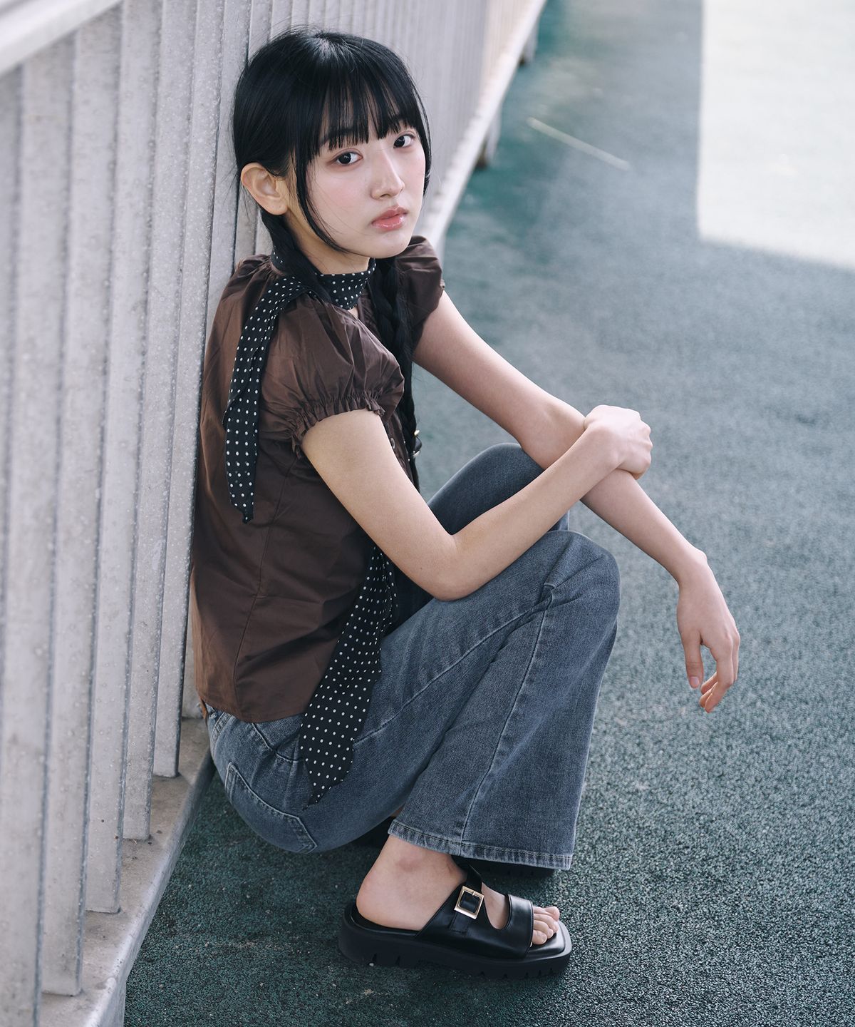 세스띠(CESTI) 모던 스퀘어 버클 슬라이드 (BLACK)