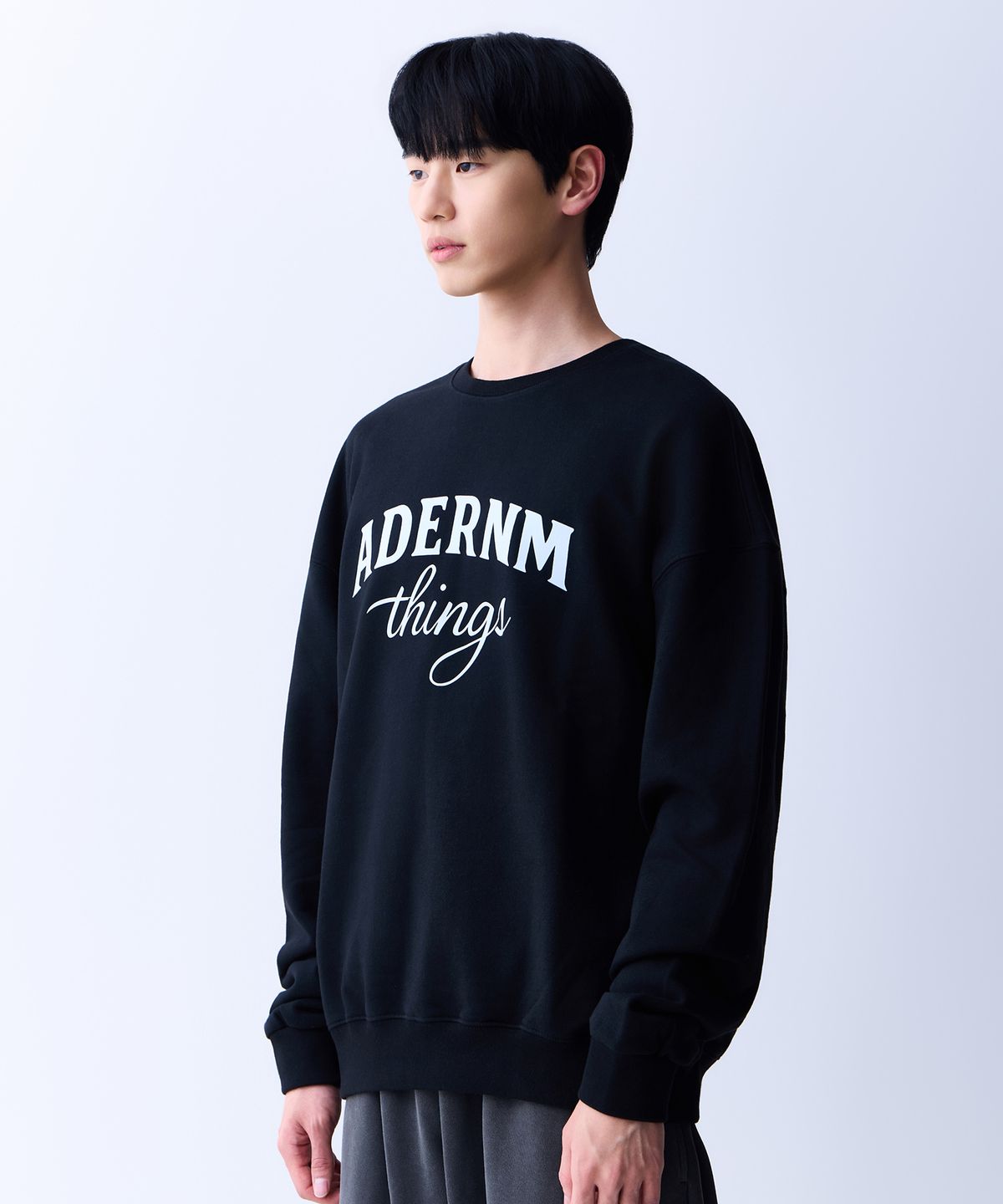 에이던엠(ADERNM) 씽즈 스웨트셔츠 블랙