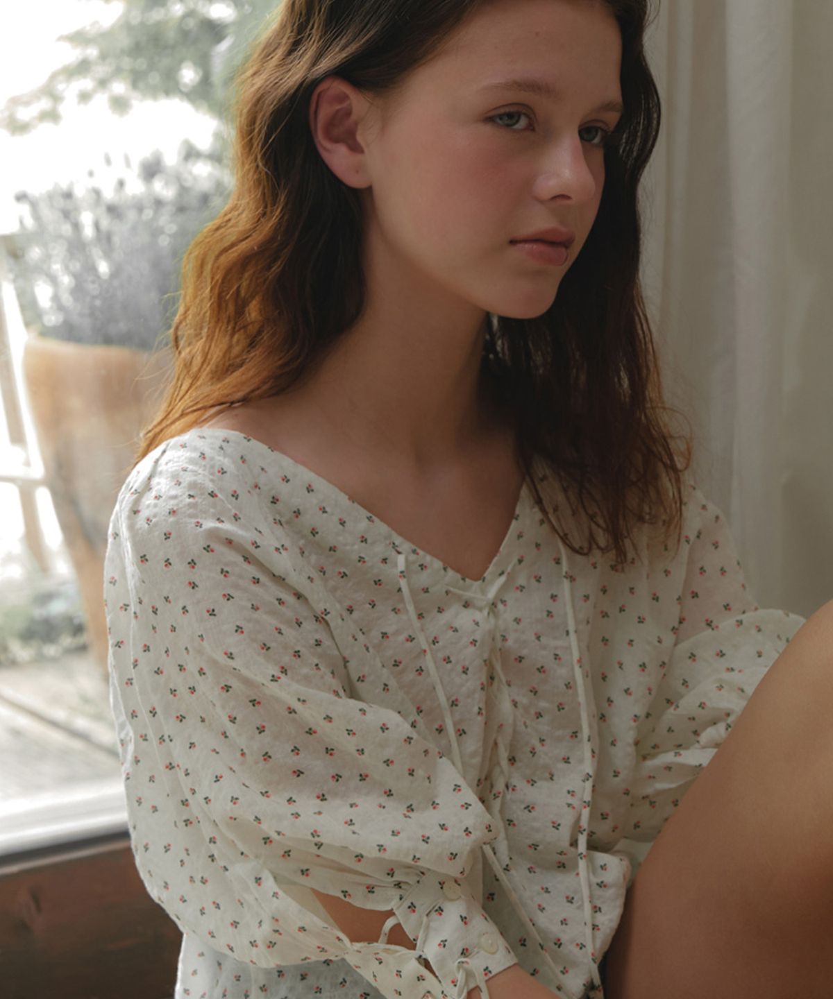 뮈르뮈르(MURMURE) 알리체 레이스업 투웨이 블라우스_Alice Blouse