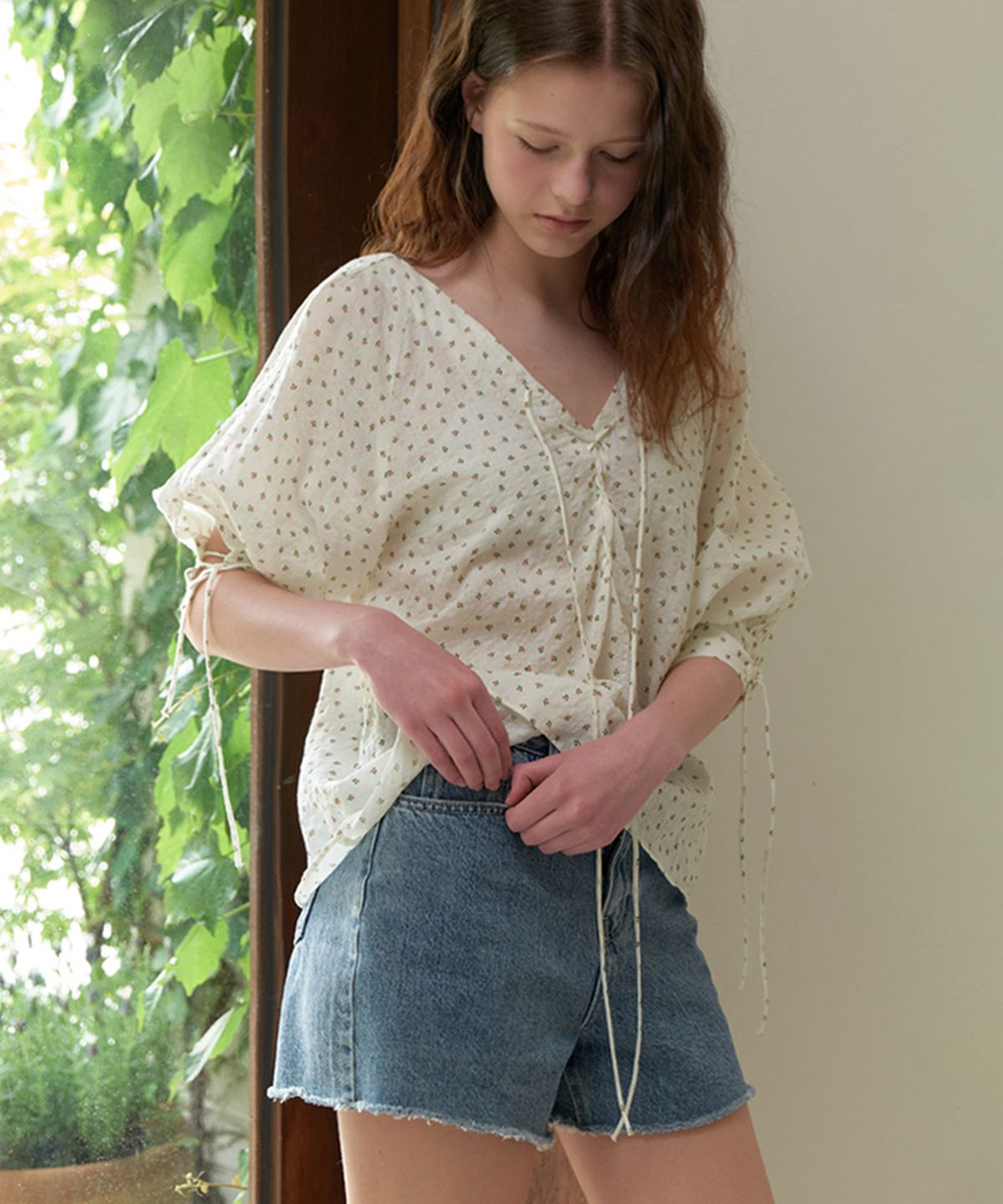뮈르뮈르(MURMURE) 알리체 레이스업 투웨이 블라우스_Alice Blouse