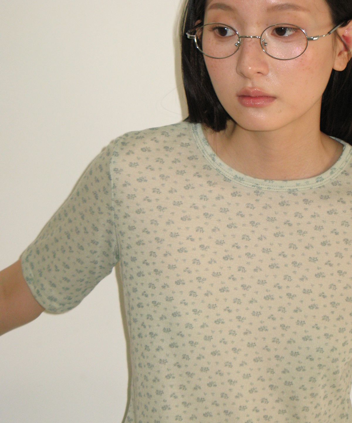 론론(RONRON) DETACHABLE BUTTON SLIM LONG SLEEVE GREEN