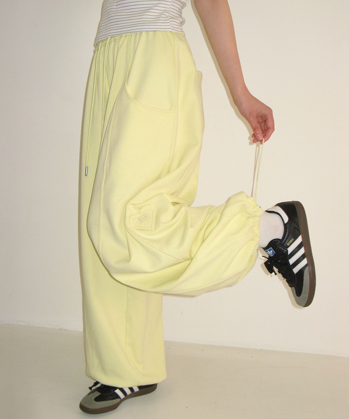 론론(RONRON) MINI HEART BALLOON JOGGER PANTS LEMON