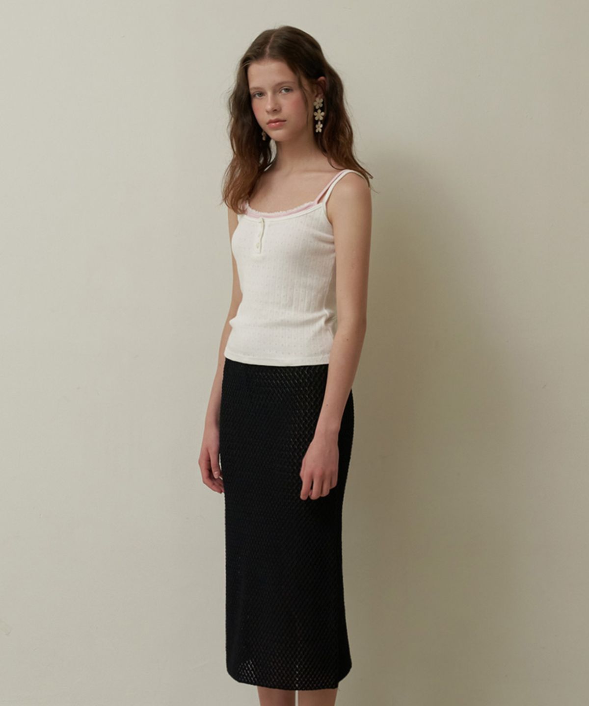 뮈르뮈르(MURMURE) 디아나 펀칭 레이어드 슬리브리스 나시_Diana Sleeveless Top_2colors