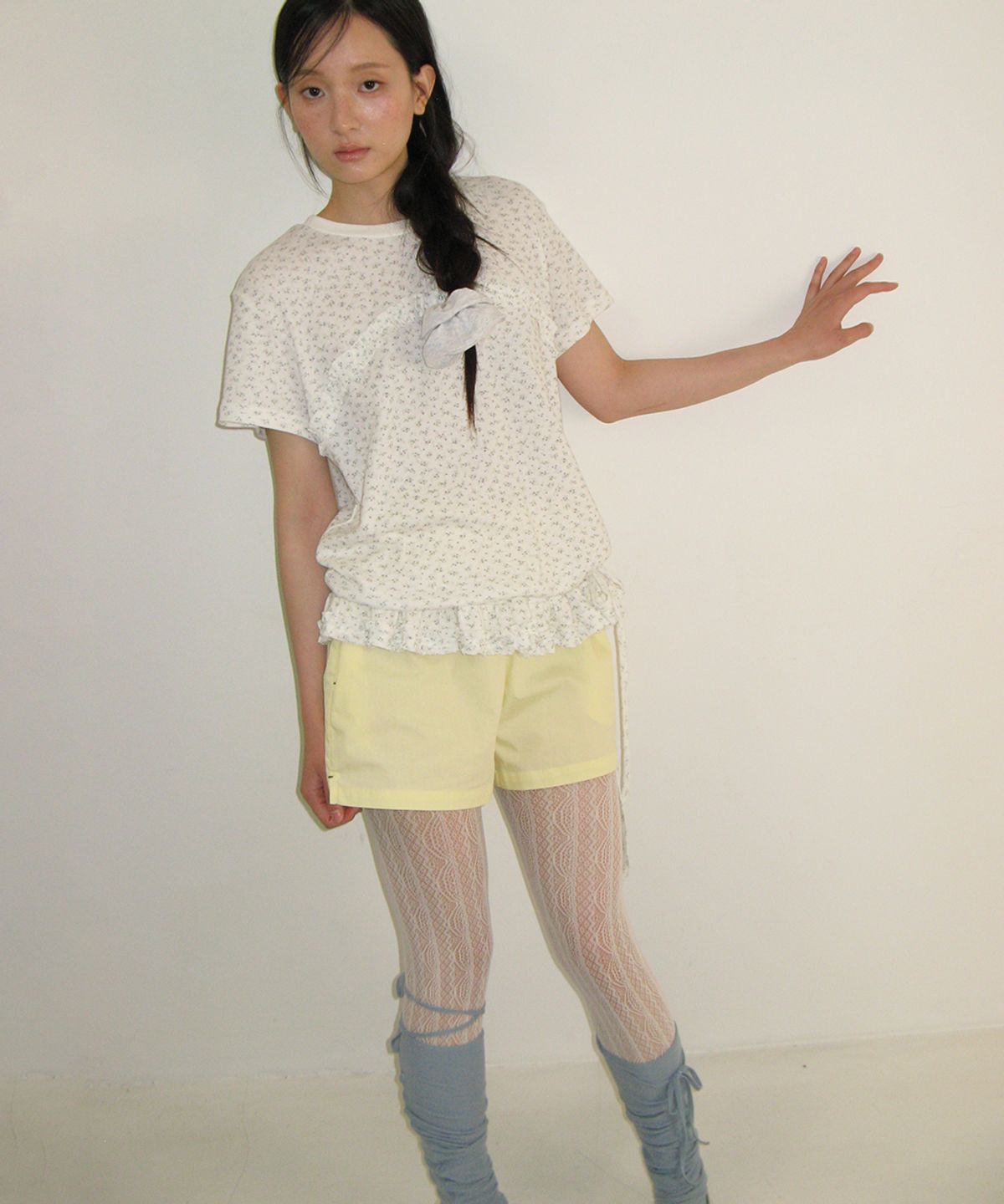 론론(RONRON) LOGO STRING KNEE SOCKS BLUE