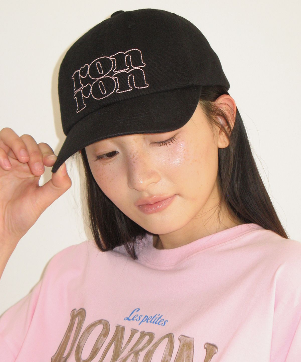 론론(RONRON) STITCH LOGO PIGMENT BALL CAP BLACK