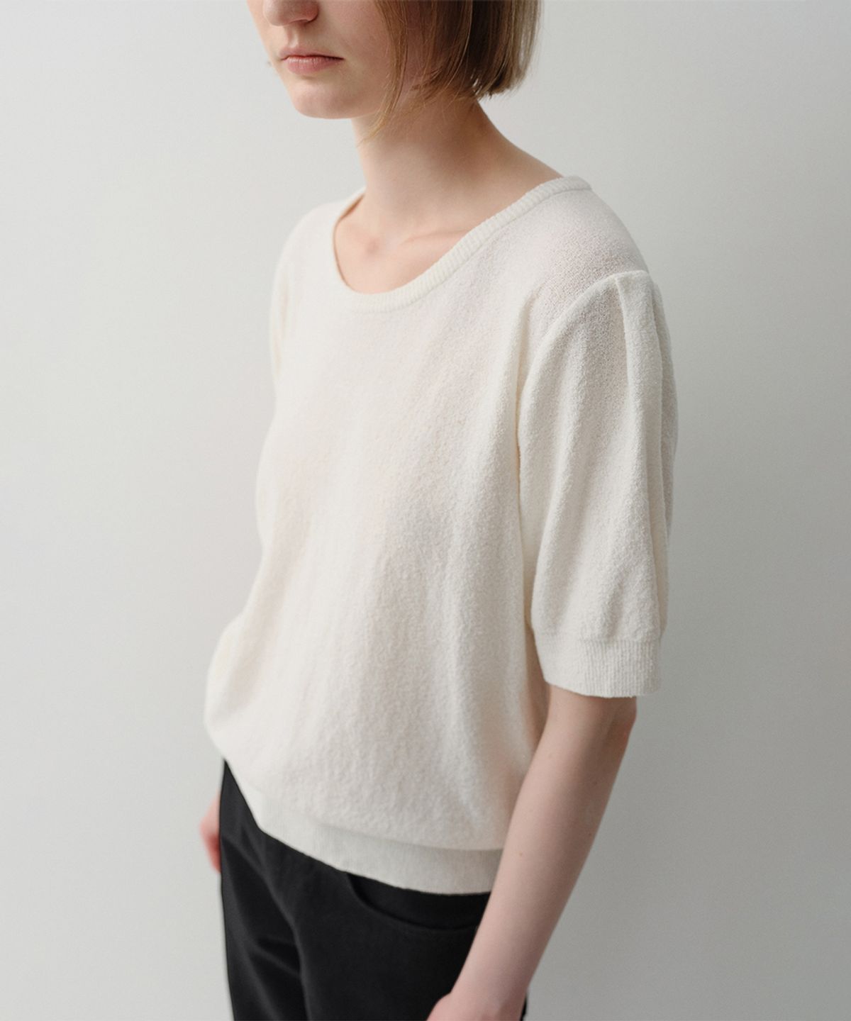 이아(EAAH) GLEN BOUCLE KNIT TOP (WHITE)