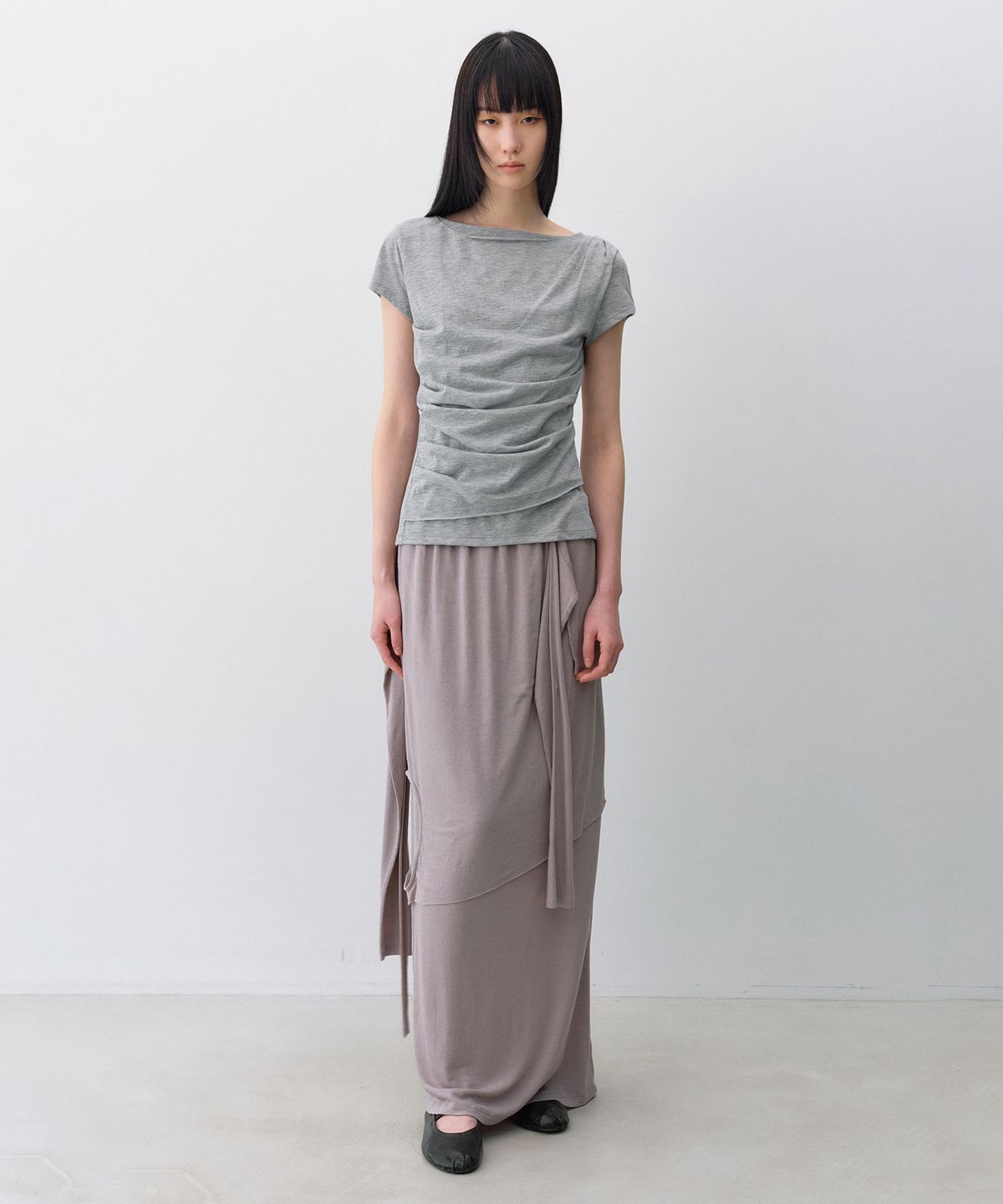 인사일런스 우먼(INSILENCE WOMEN) 드레이핑 보트넥 티셔츠 MELANGE GREY
