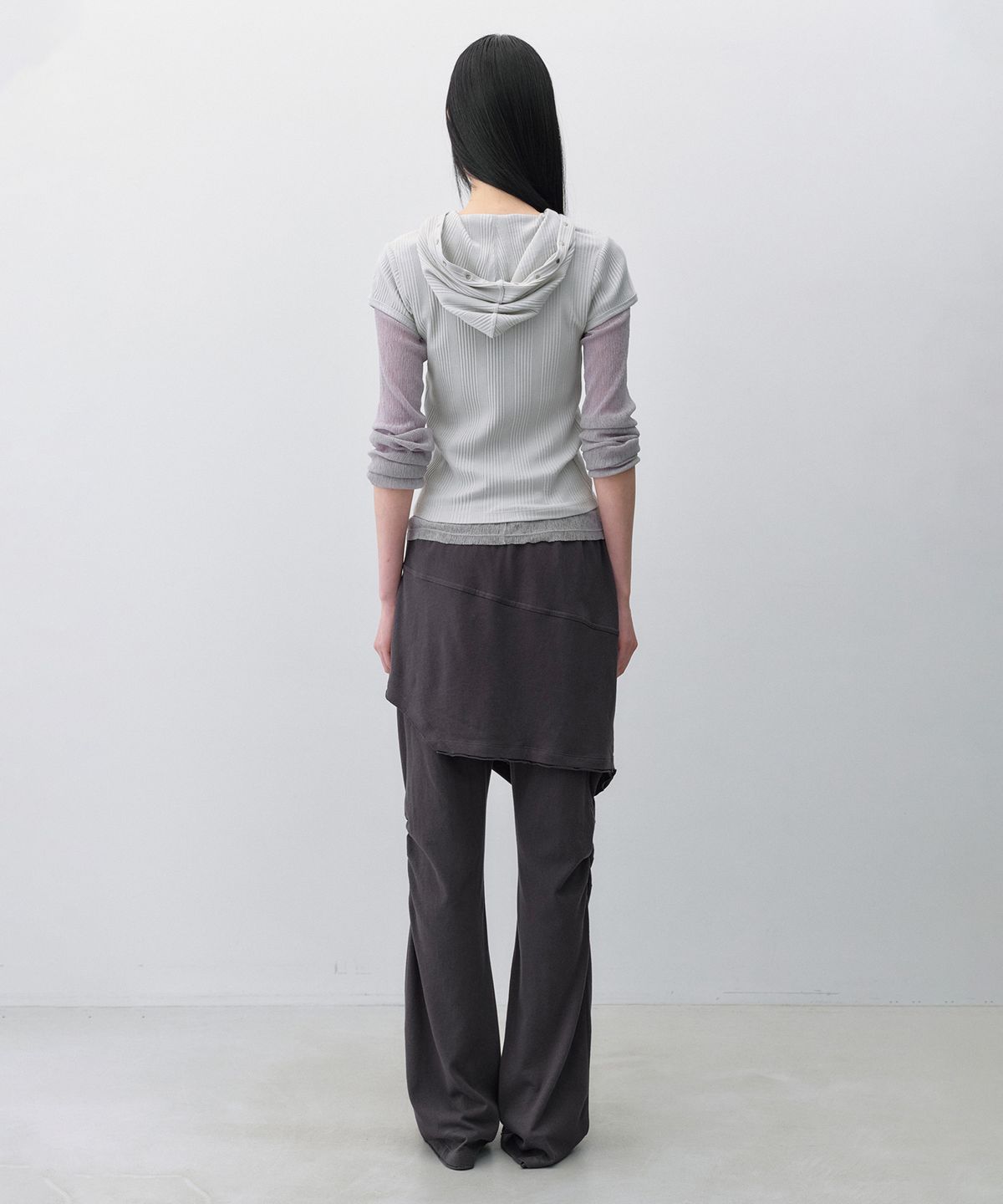 인사일런스 우먼(INSILENCE WOMEN) 더블 레이어드 코튼 팬츠 CHARCOAL