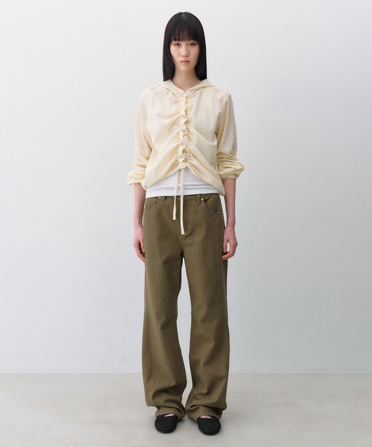 인사일런스 우먼(INSILENCE WOMEN) 텍스쳐드 셔링 후드 셔켓 LIGHT BEIGE