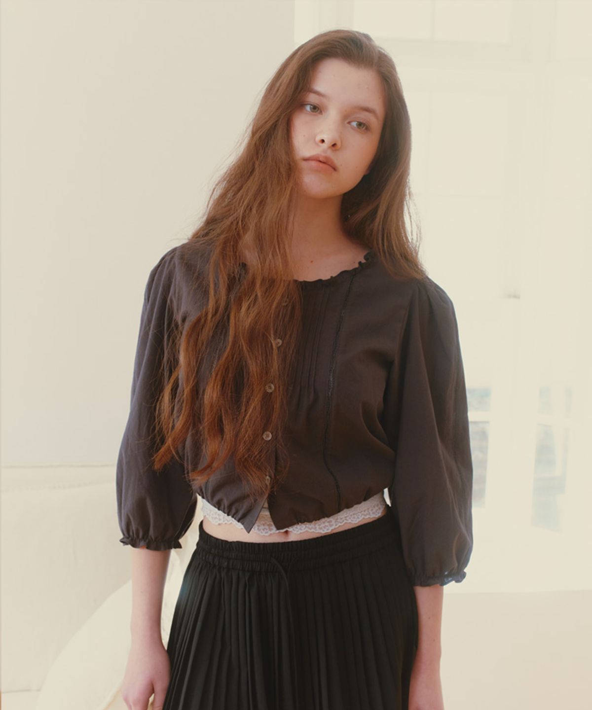 스러움(SEUREOUM) Chloe Blouse_Washed Black